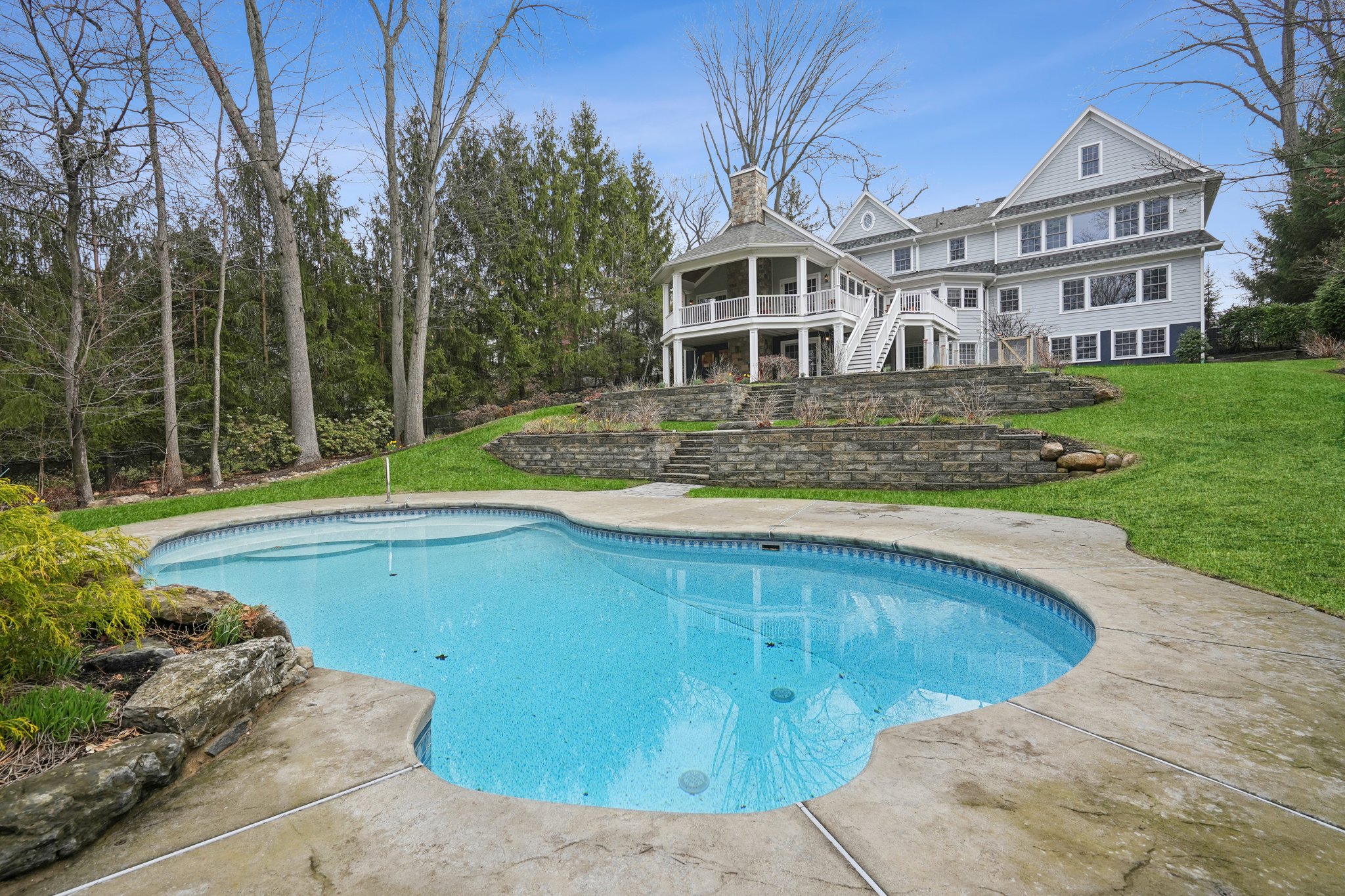 286 Mountain Ave 