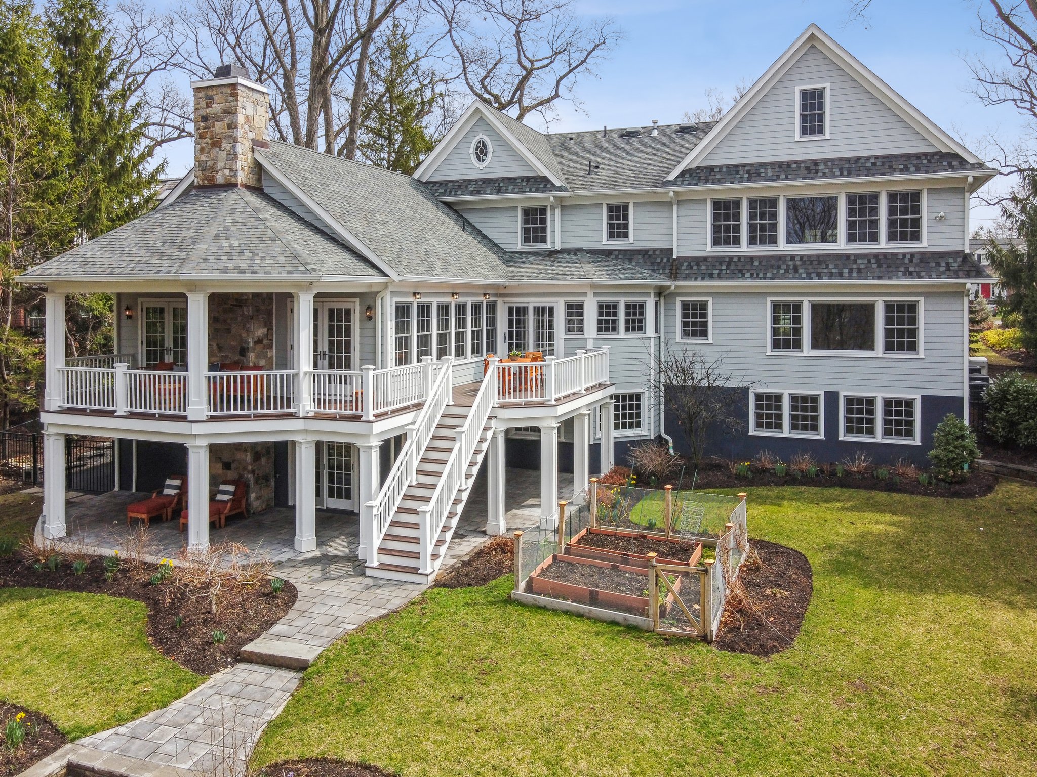 286 Mountain Ave 