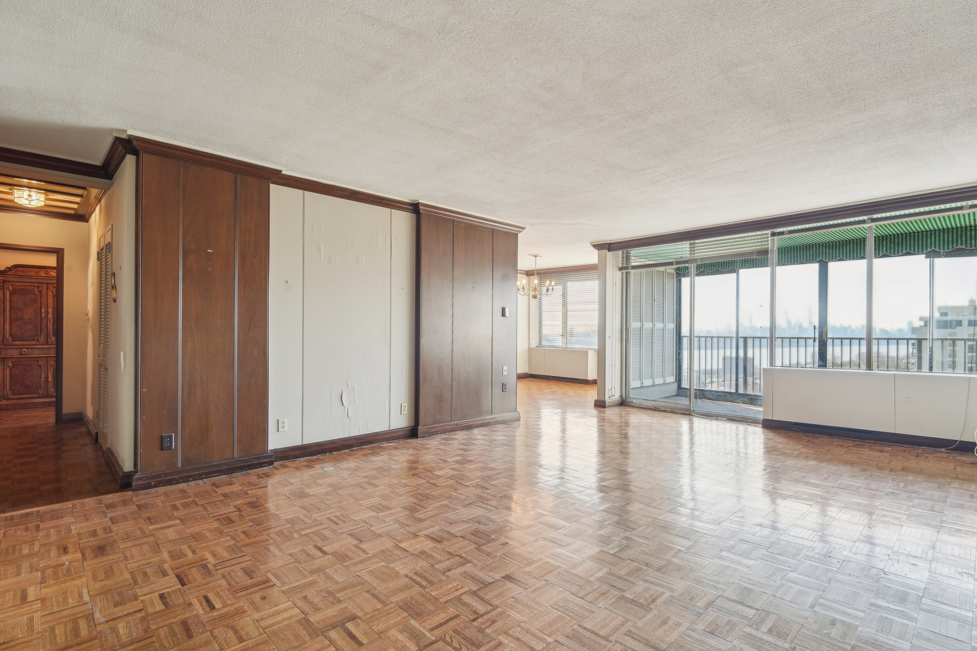 5 Horizon Road unit 1507 