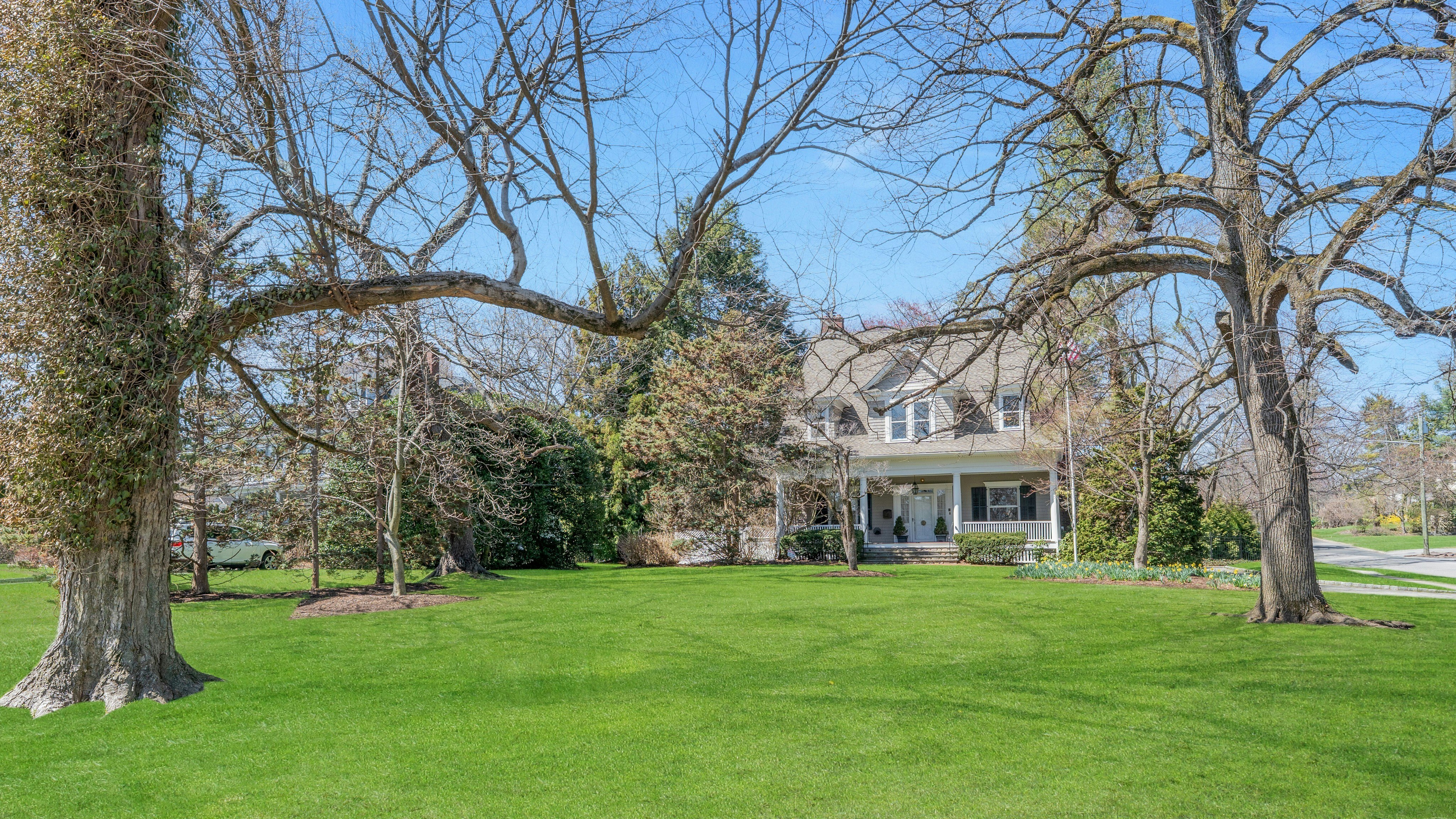 200 Lincoln Avenue 