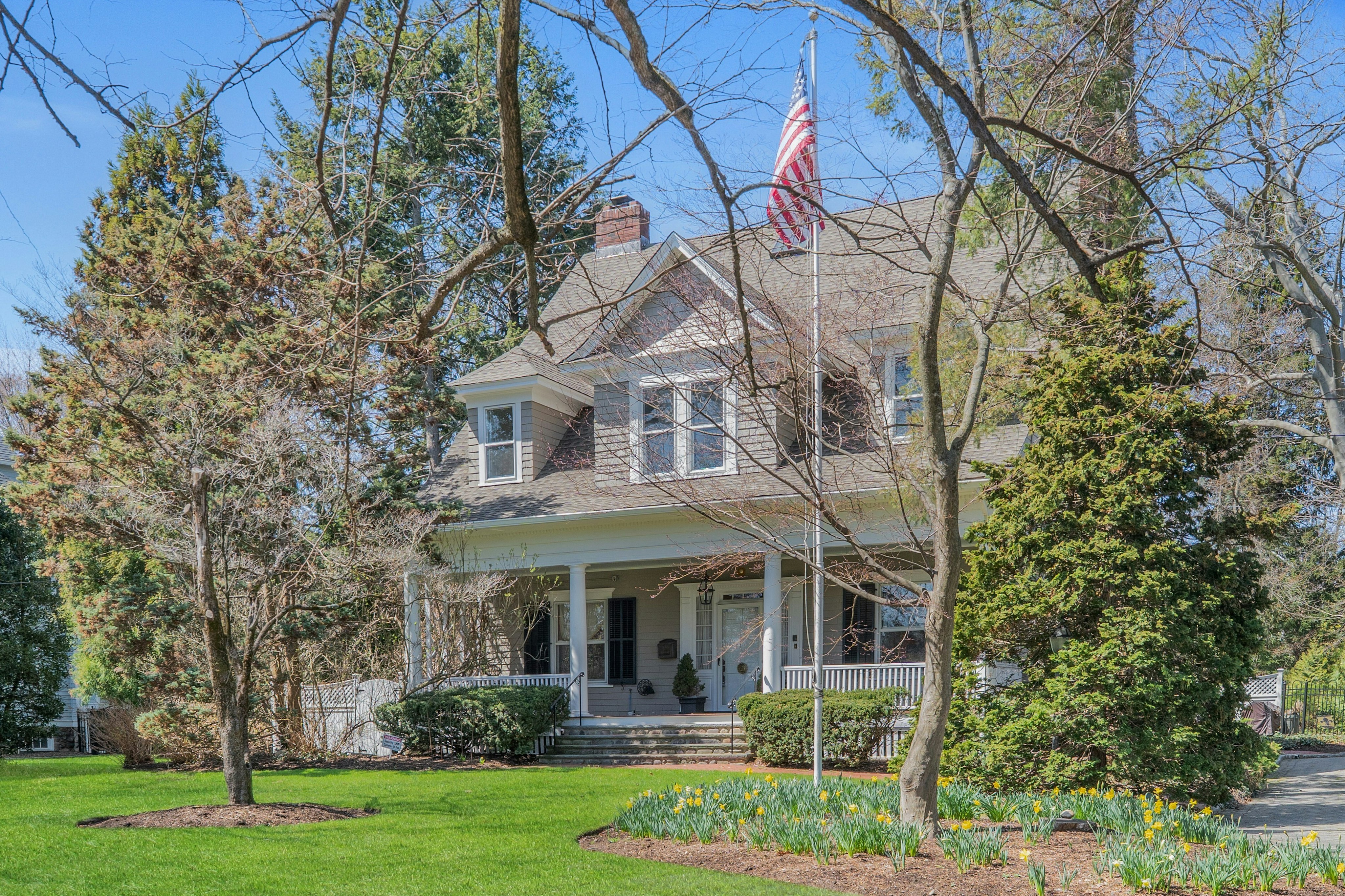 200 Lincoln Avenue 
