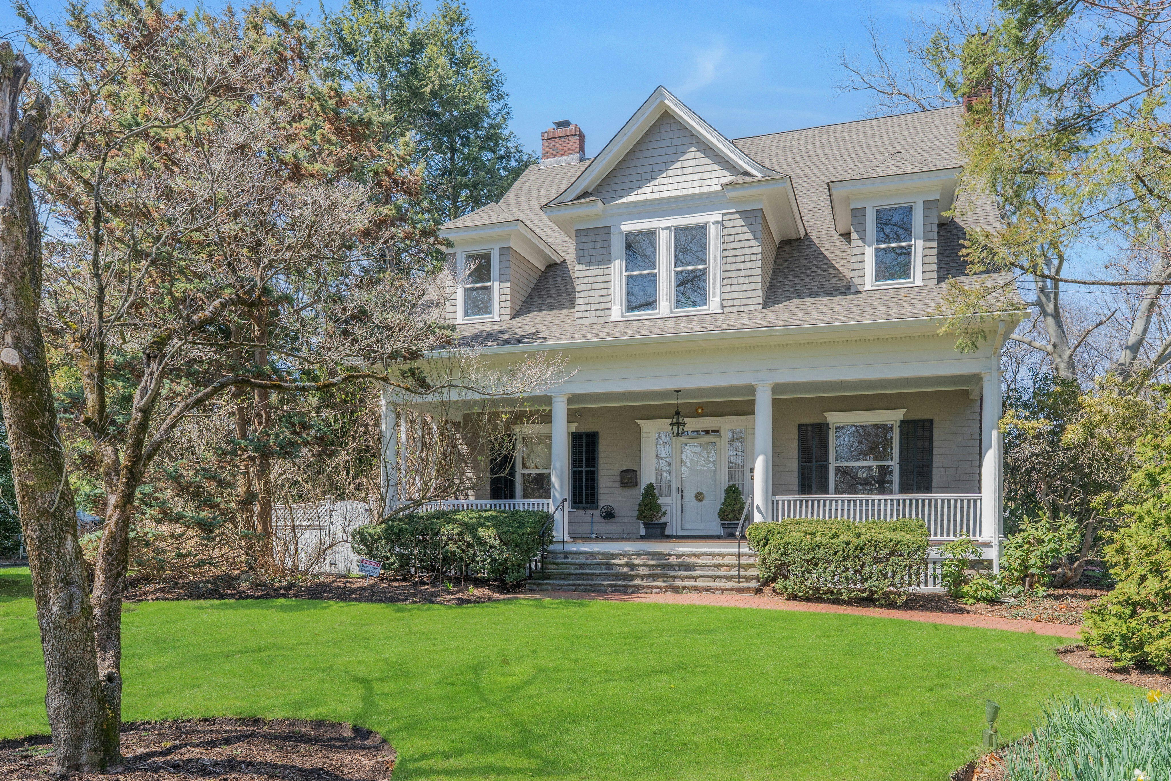 200 Lincoln Avenue 
