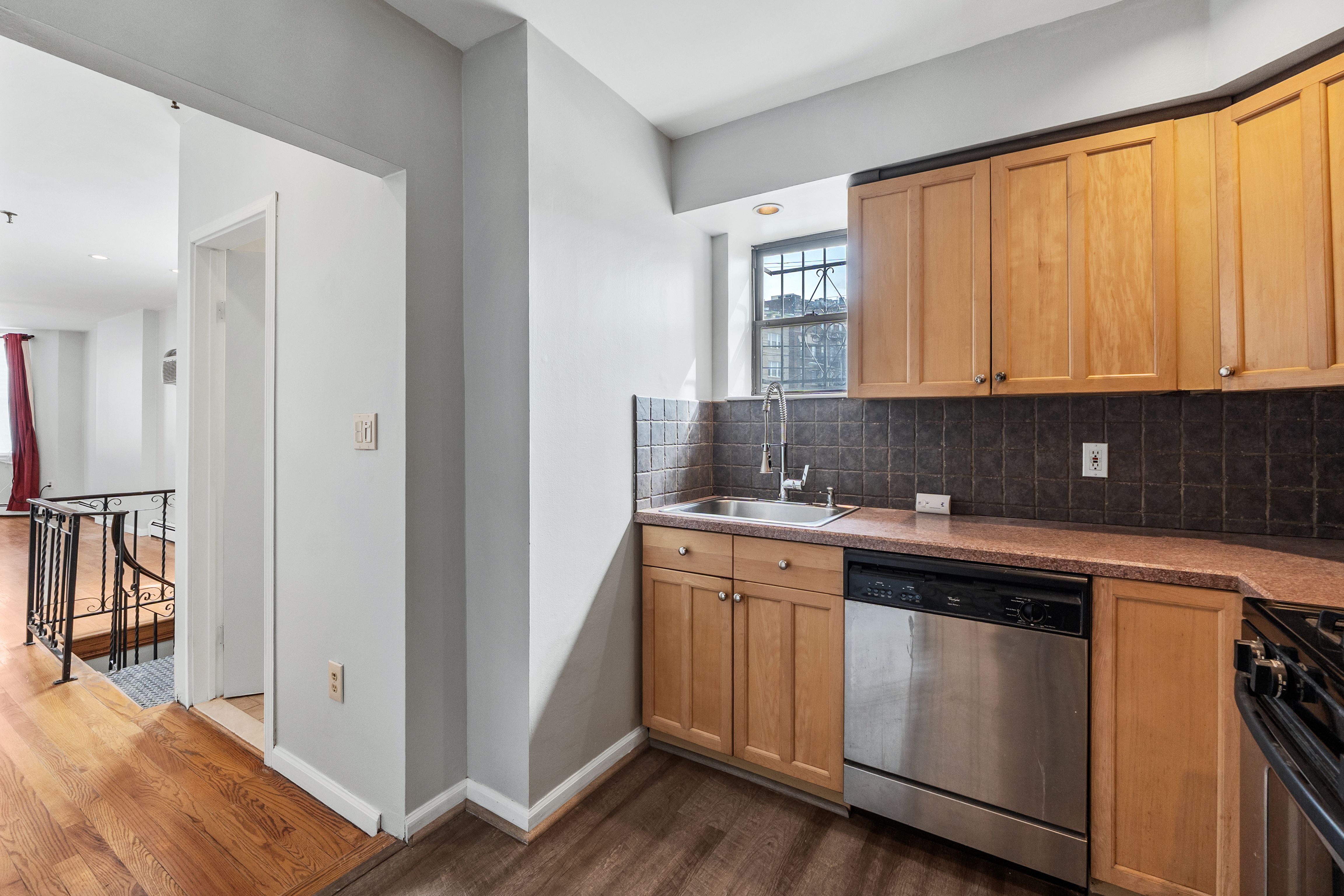 4905 Park 