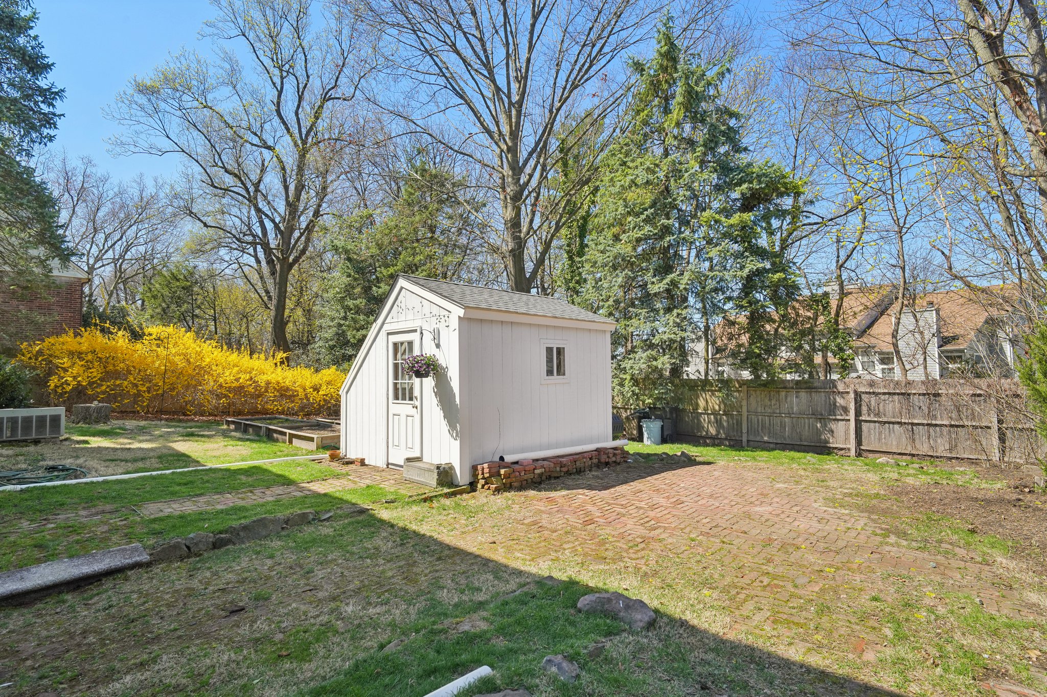 592 Ridgeland Terrace 