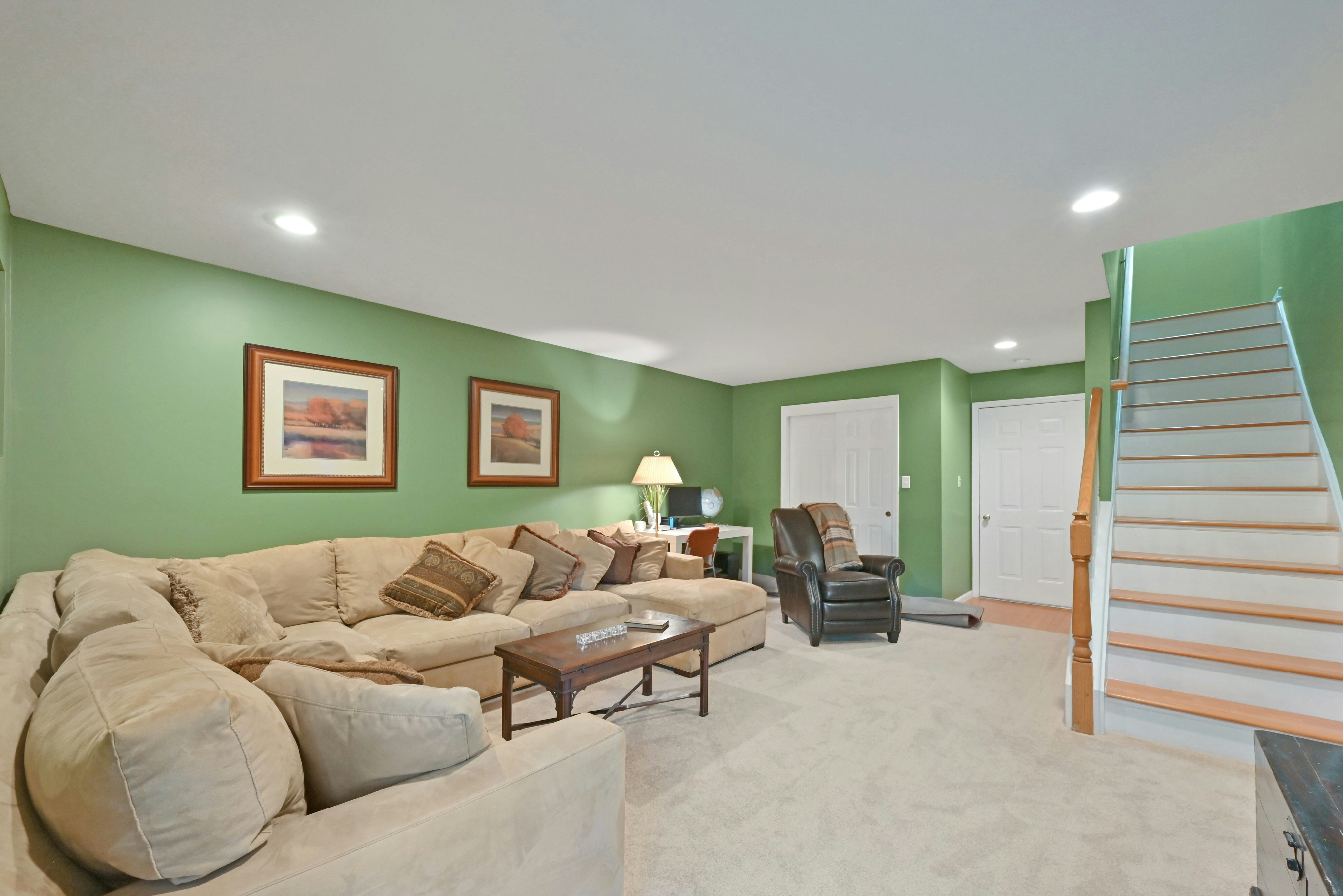 880 Somerset Court 