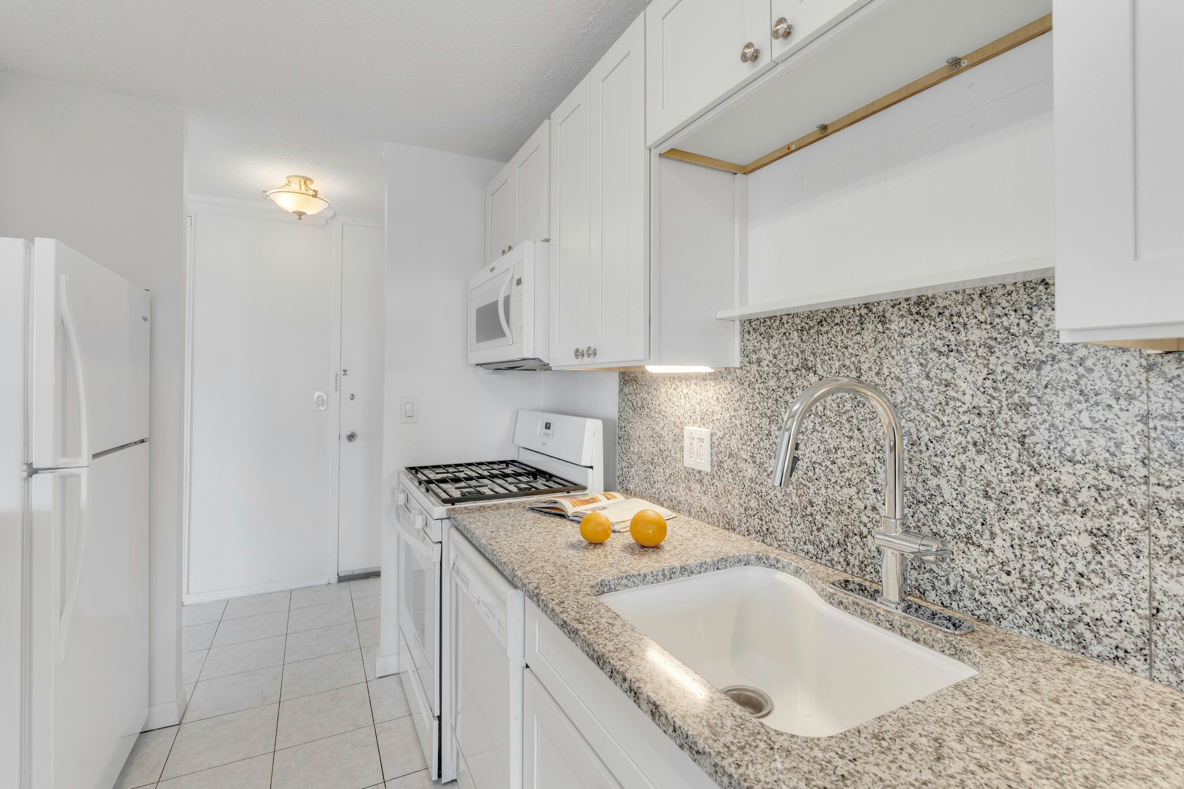 555 North Unit# 4S