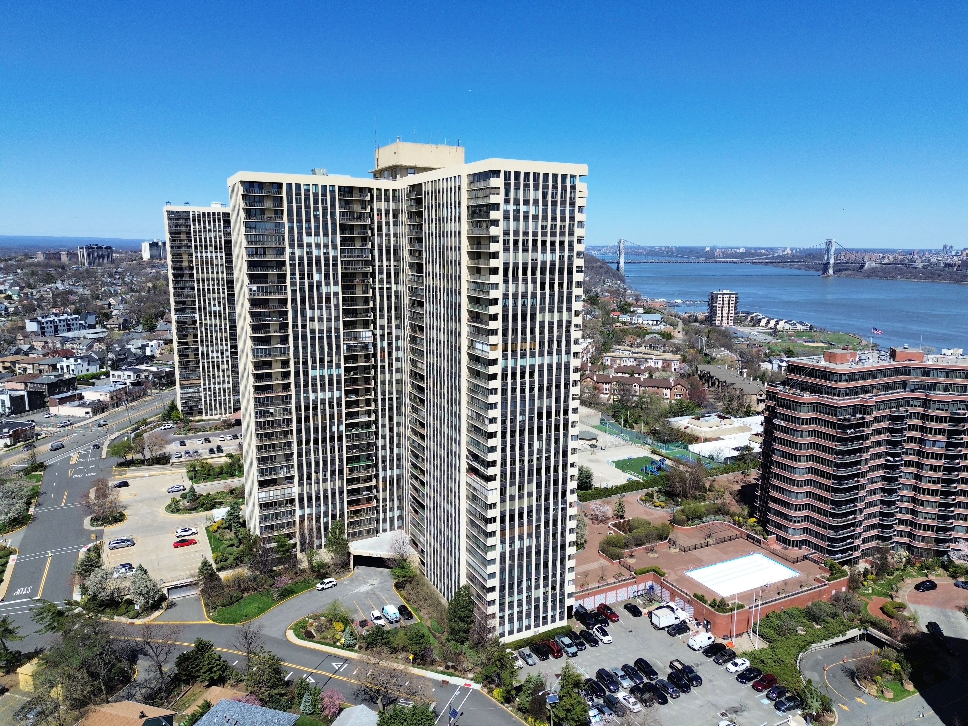 200 Winston Drive Unit #C1619
