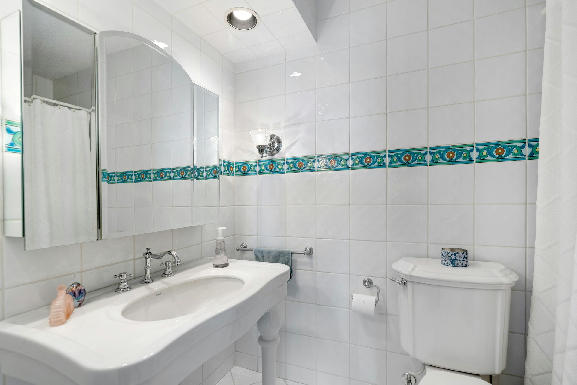200 Winston Drive Unit #C1619