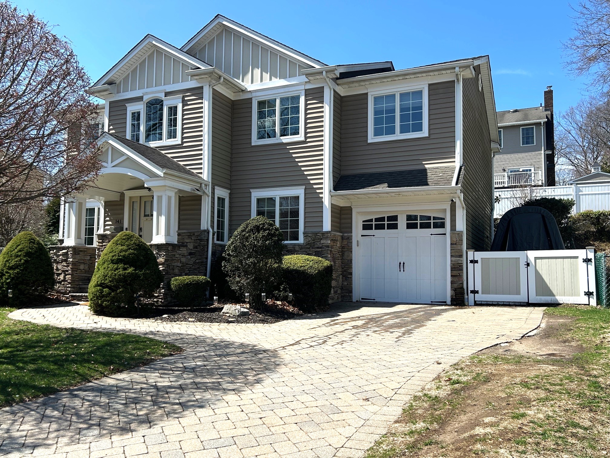 141 Brookside 