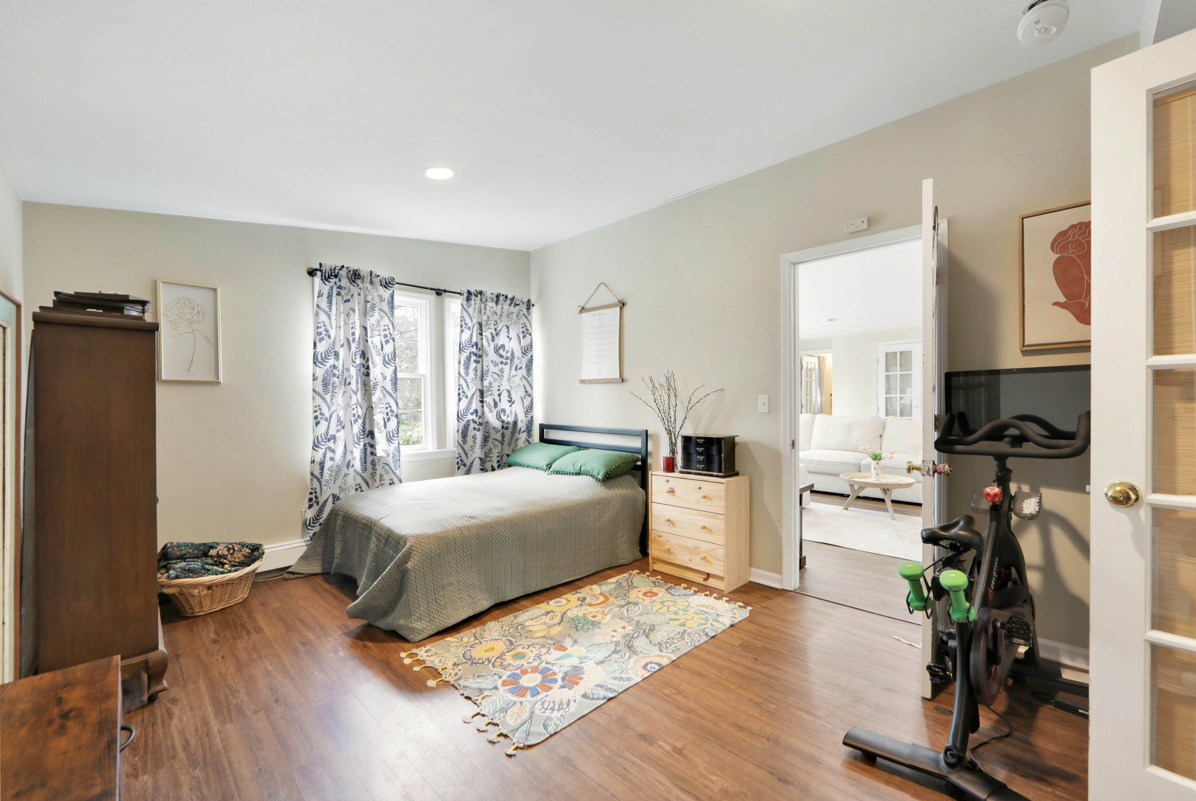 19 Linwood Avenue 