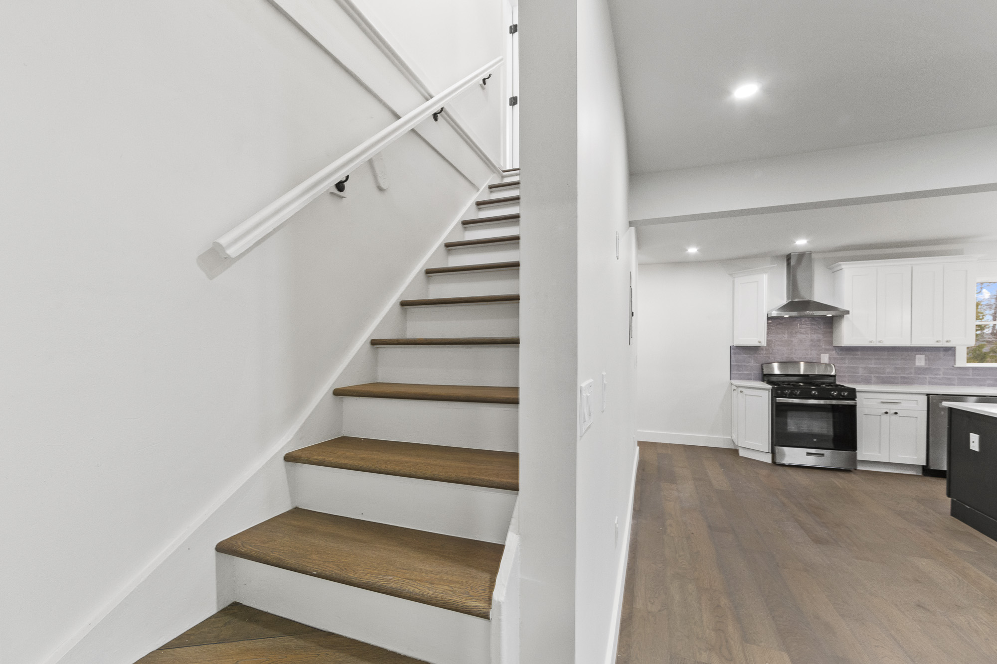 69 E Clinton Unit# B