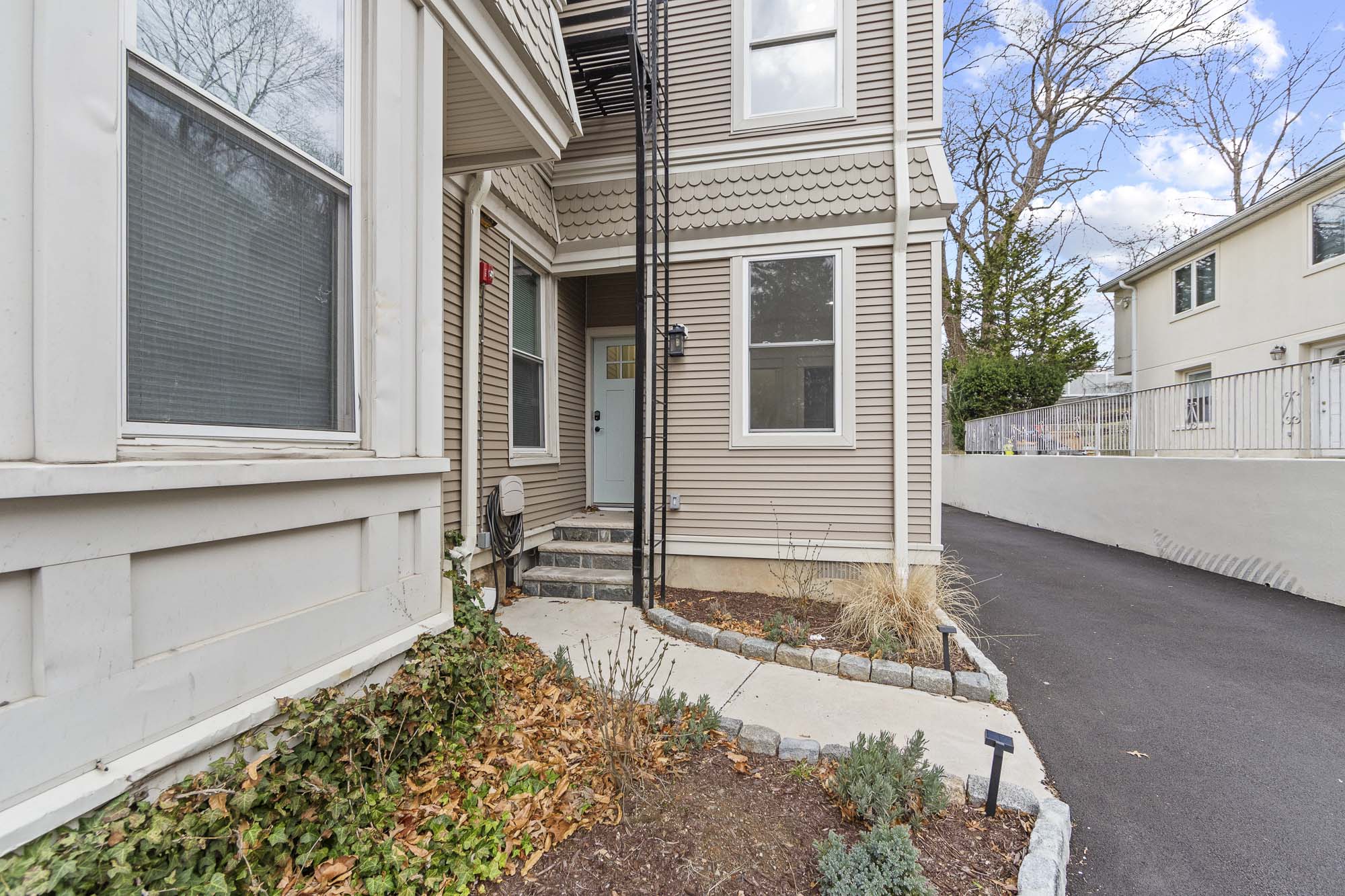 69 E Clinton Unit# B