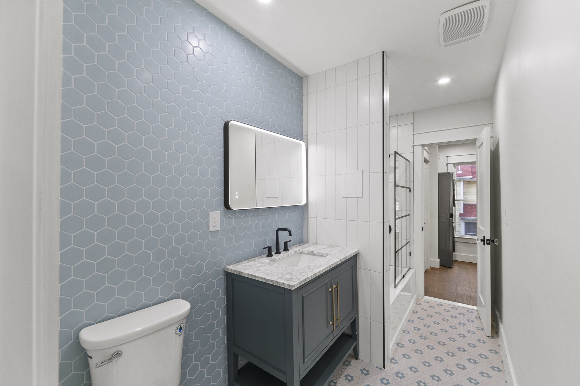 69 E Clinton Unit# B