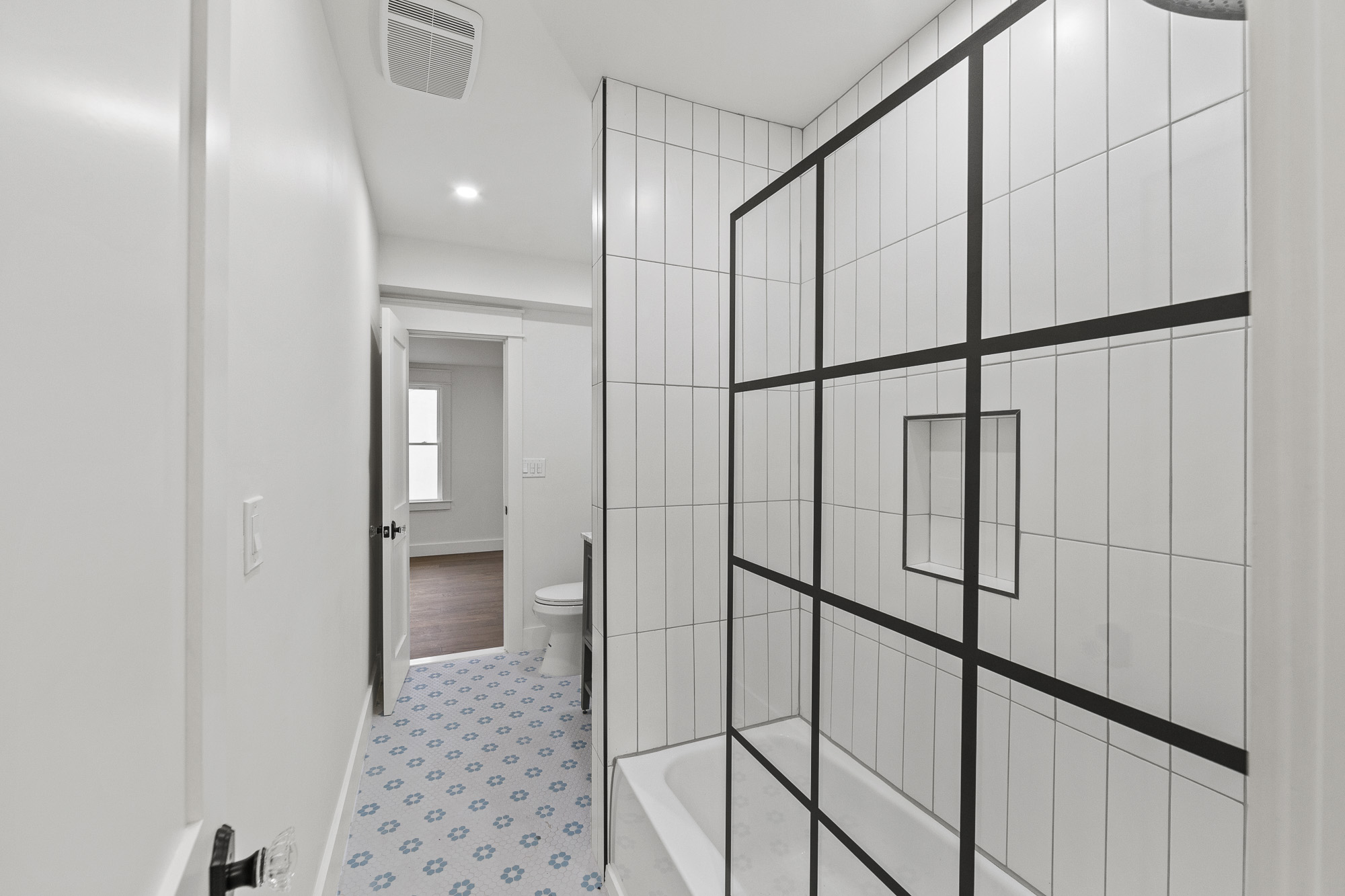 69 E Clinton Unit# B