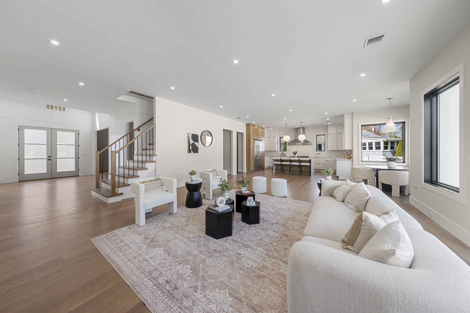 653 Linden