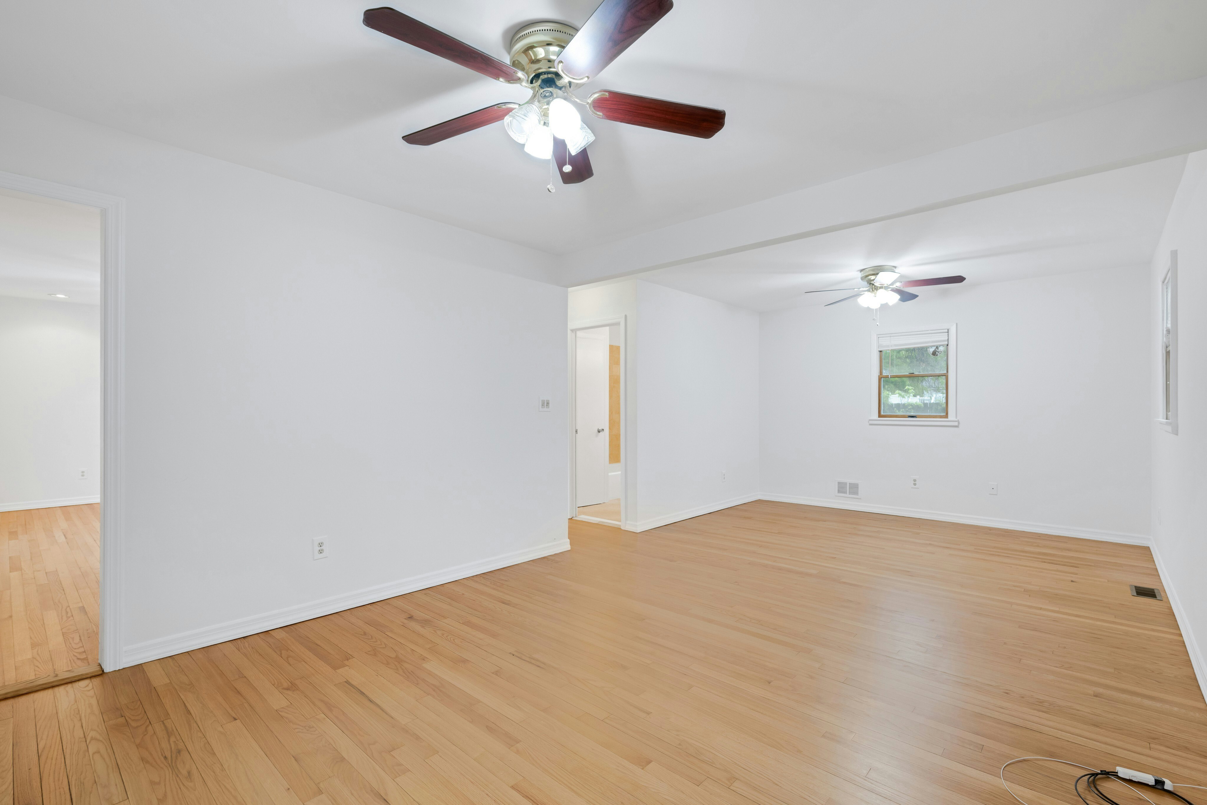 16 Lakeside Avenue 