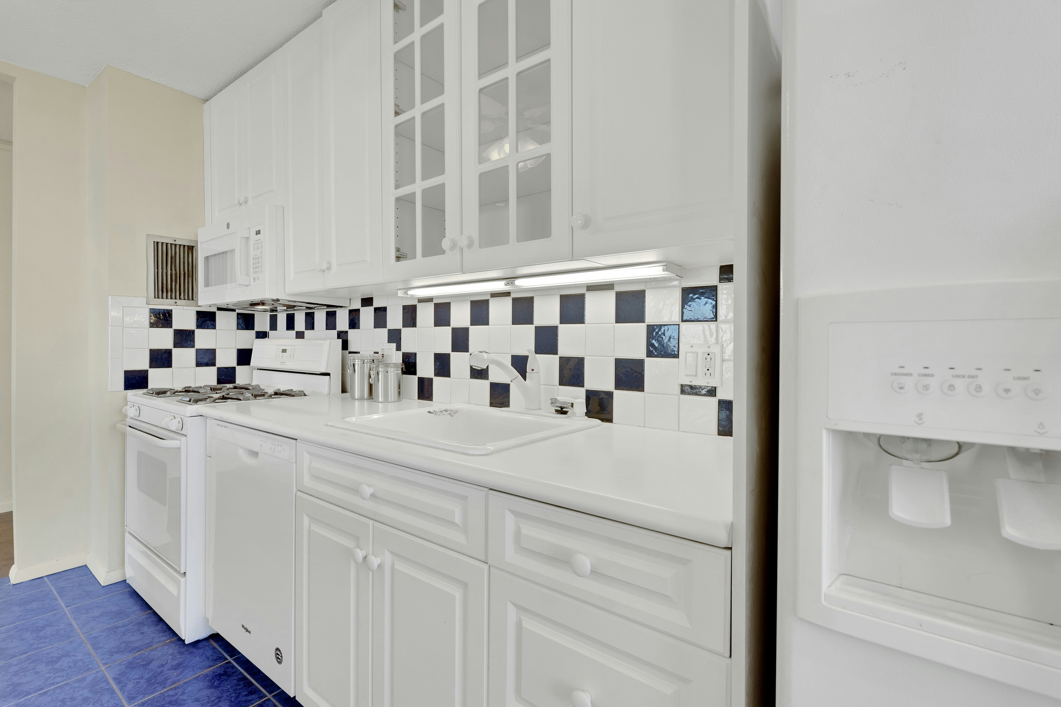 1600 Parker Unit# 3C