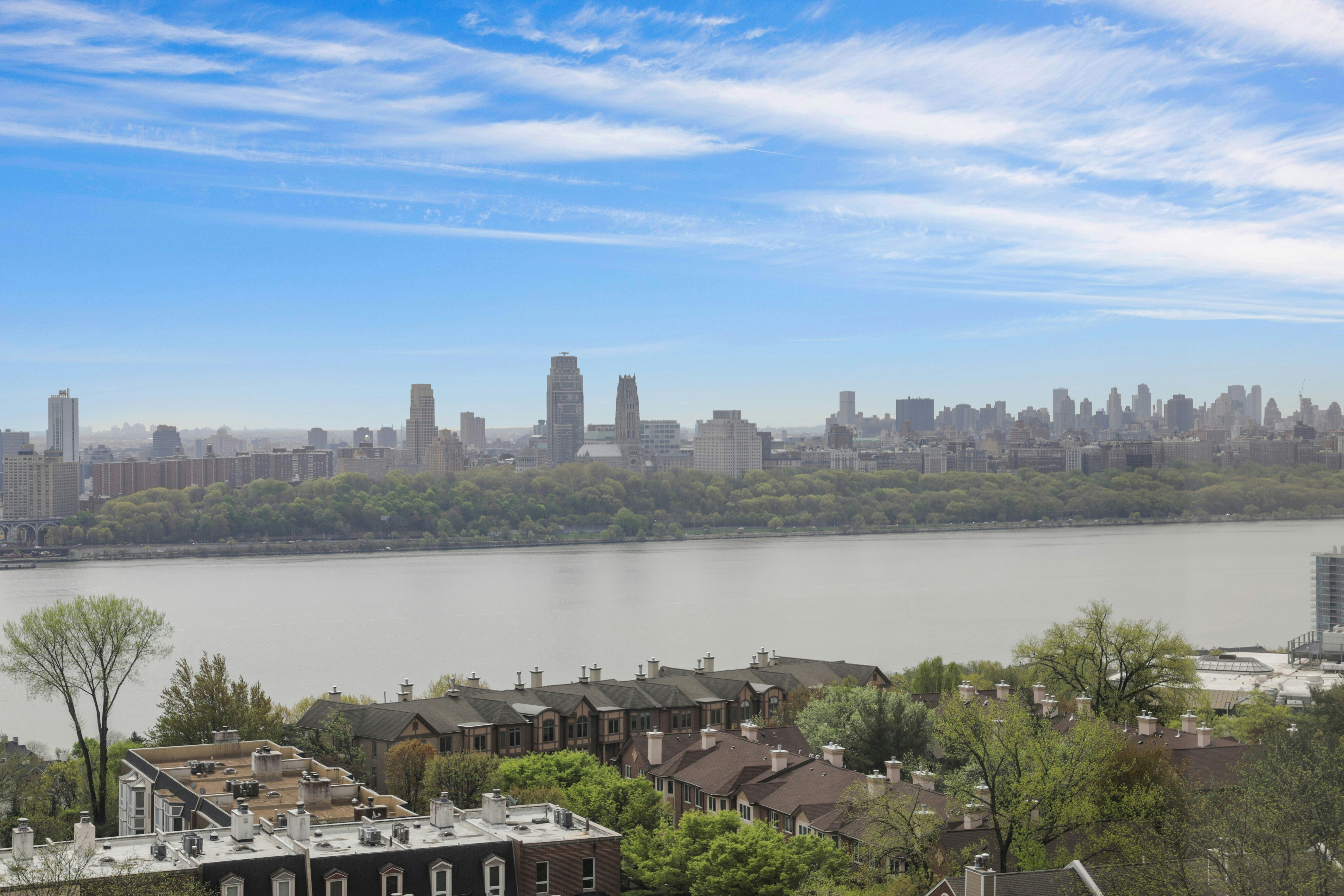 900 Palisade Avenue 11L 