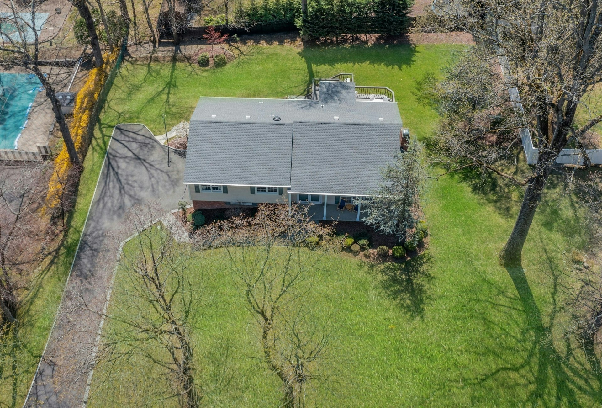 573 Dorchester Drive 