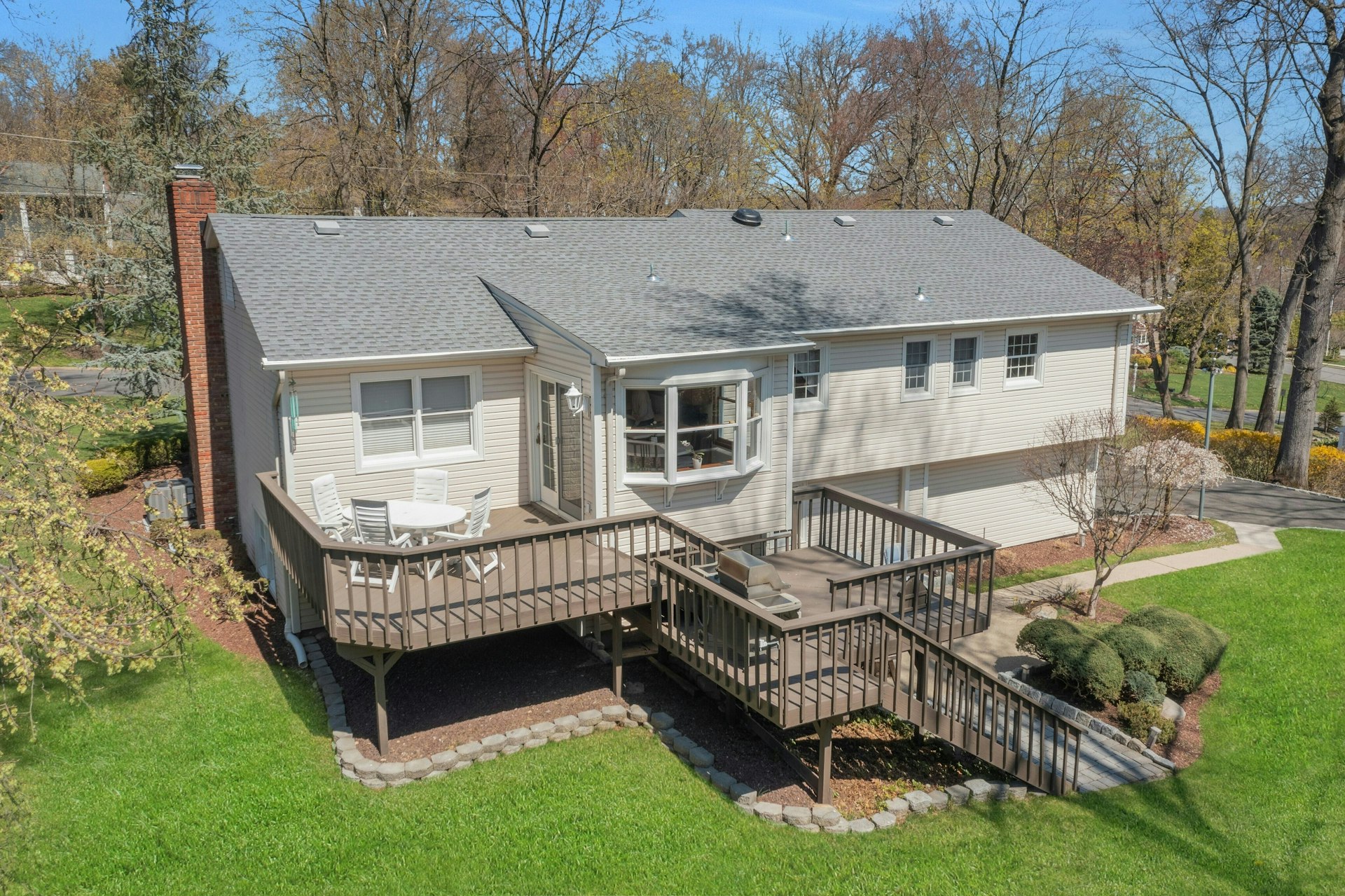 573 Dorchester Drive 