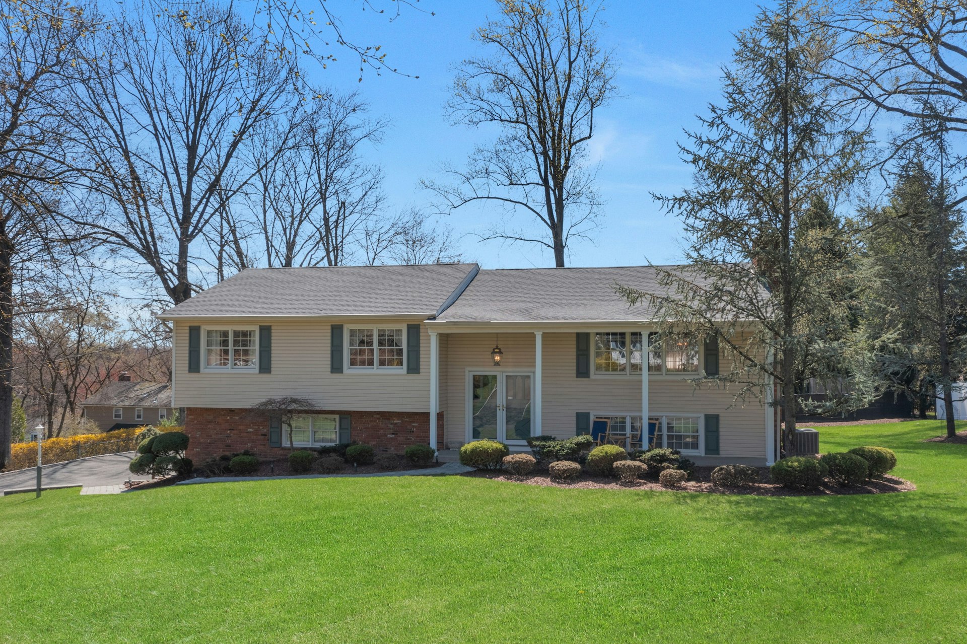 573 Dorchester Drive 