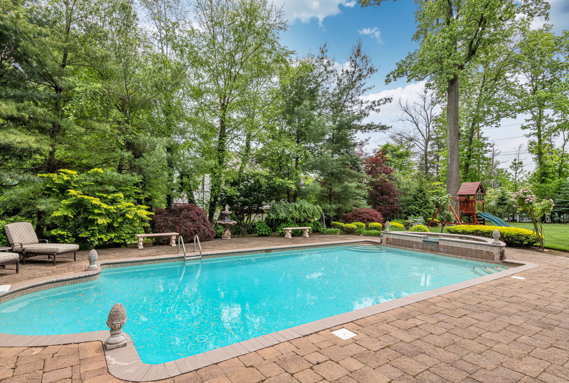 151 Woodland
