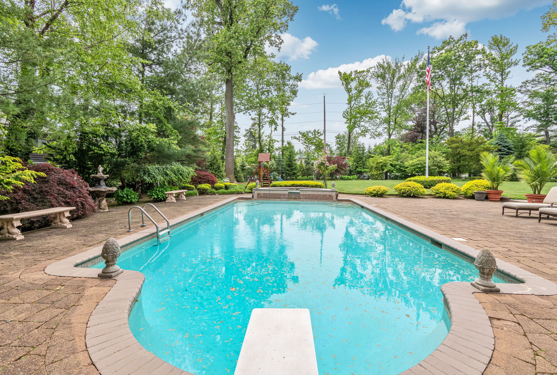 151 Woodland