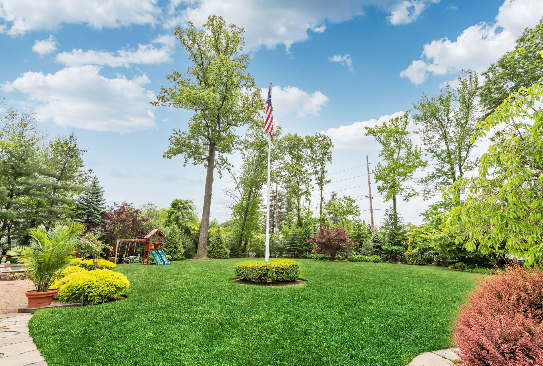 151 Woodland
