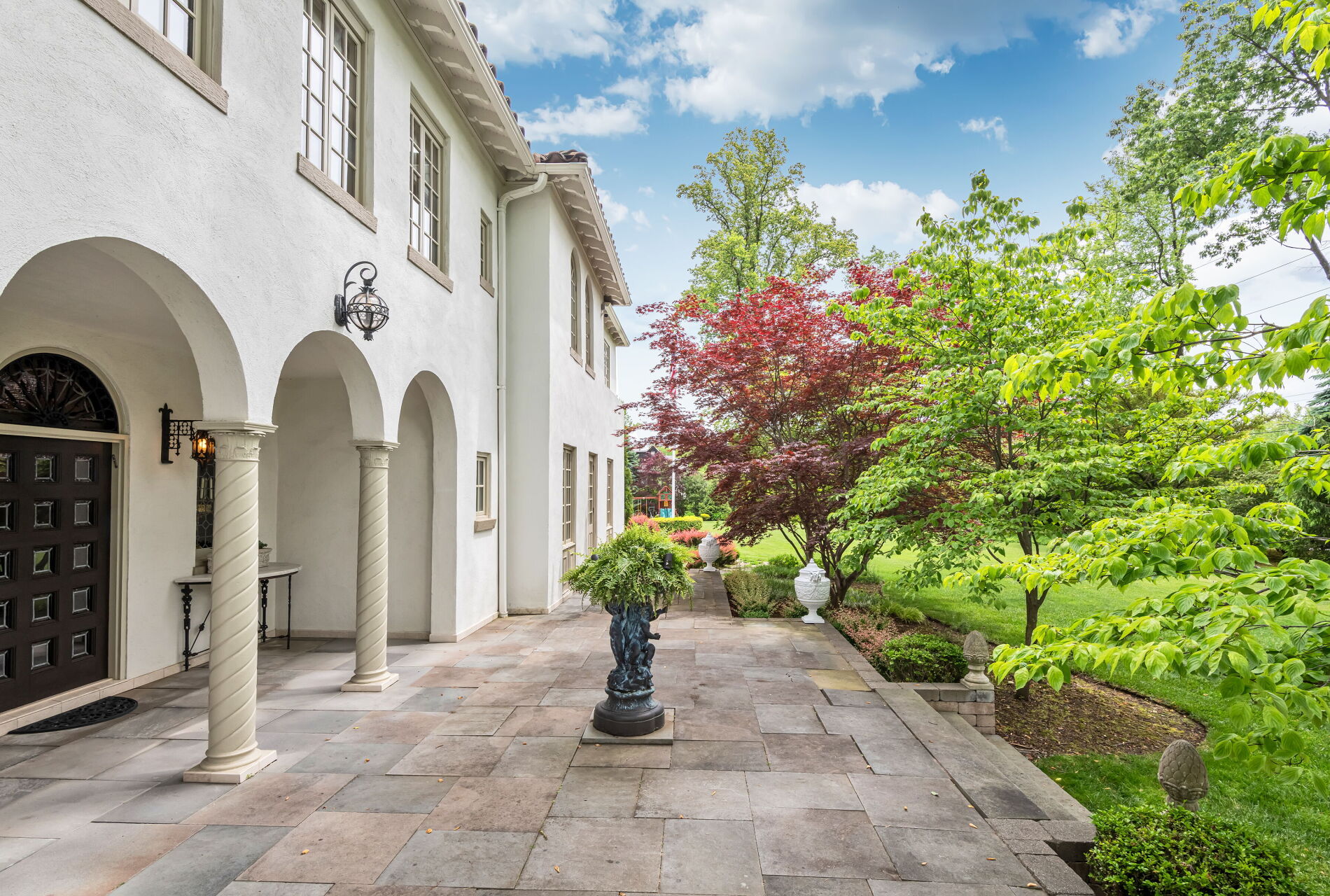 151 Woodland