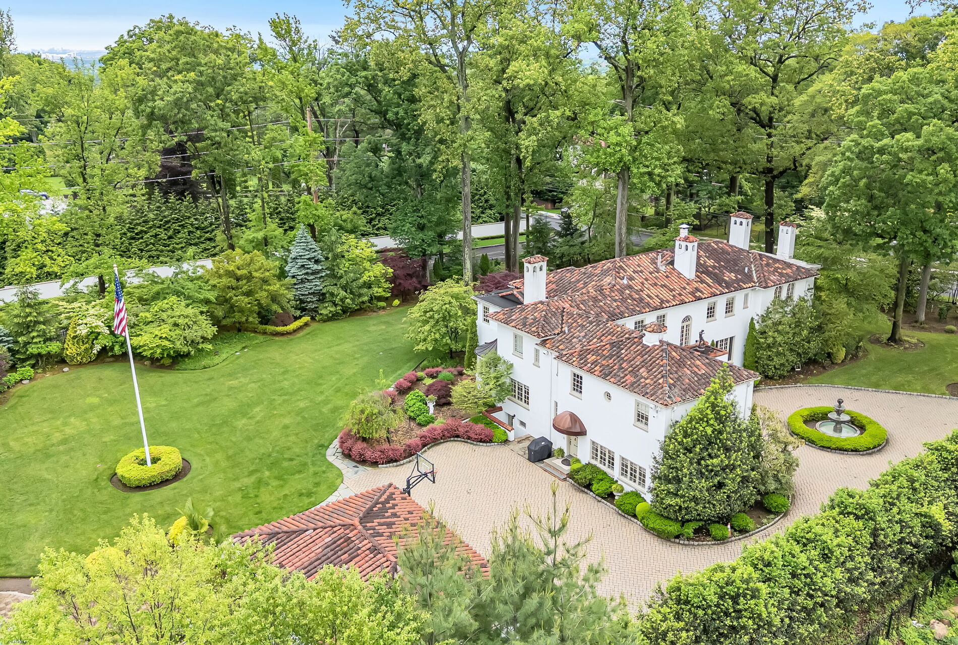 151 Woodland