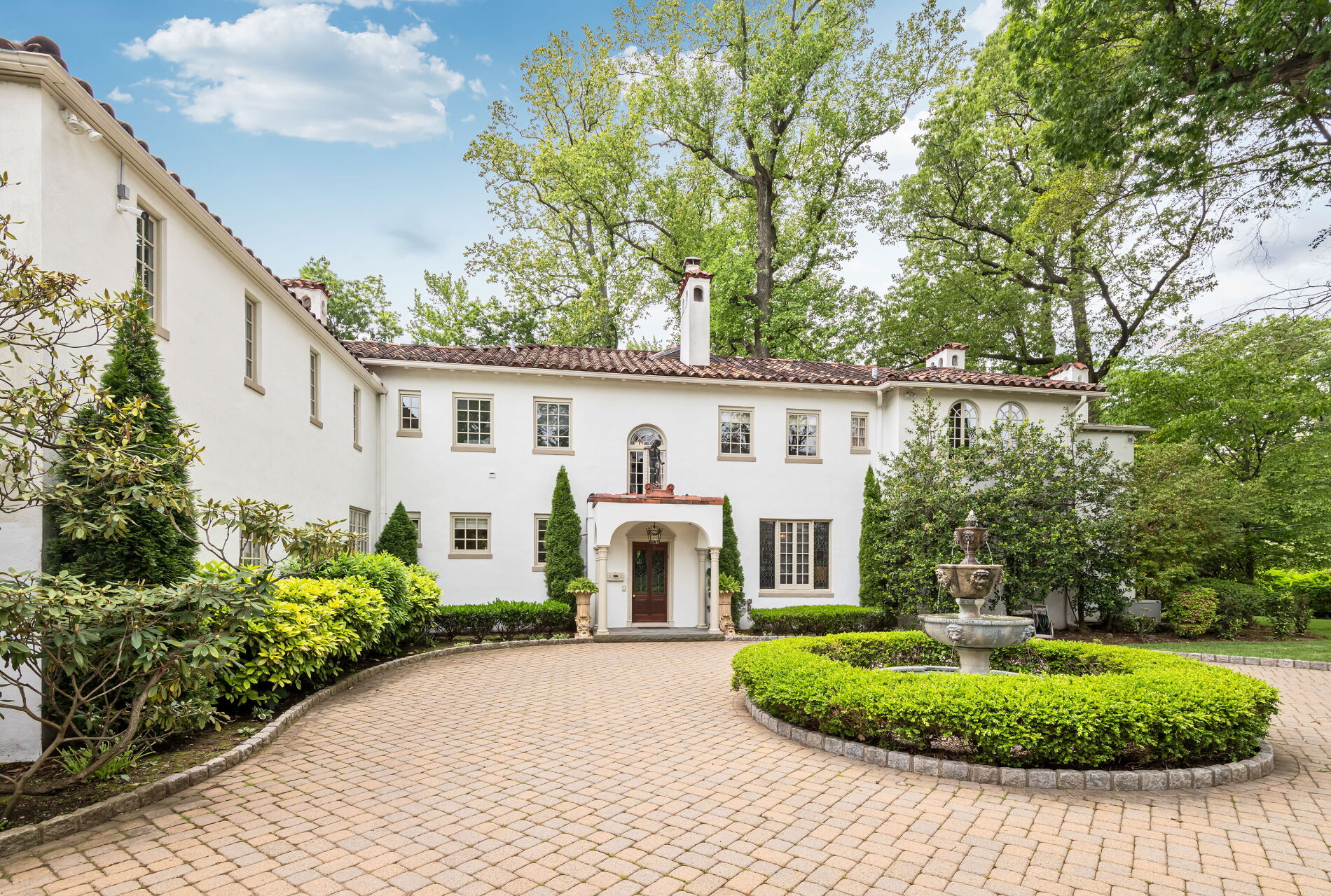 151 Woodland
