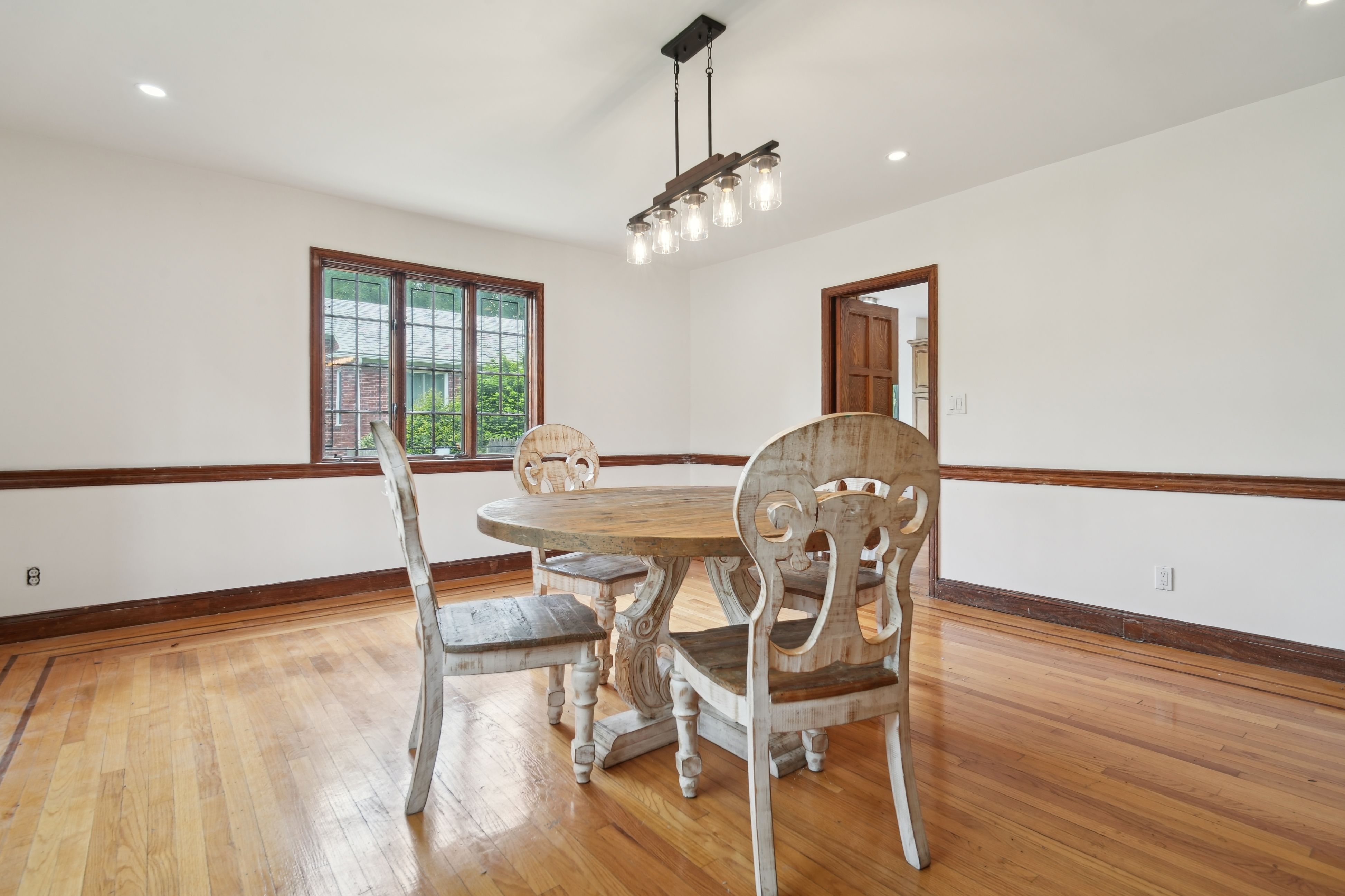 380 Maple Hill 