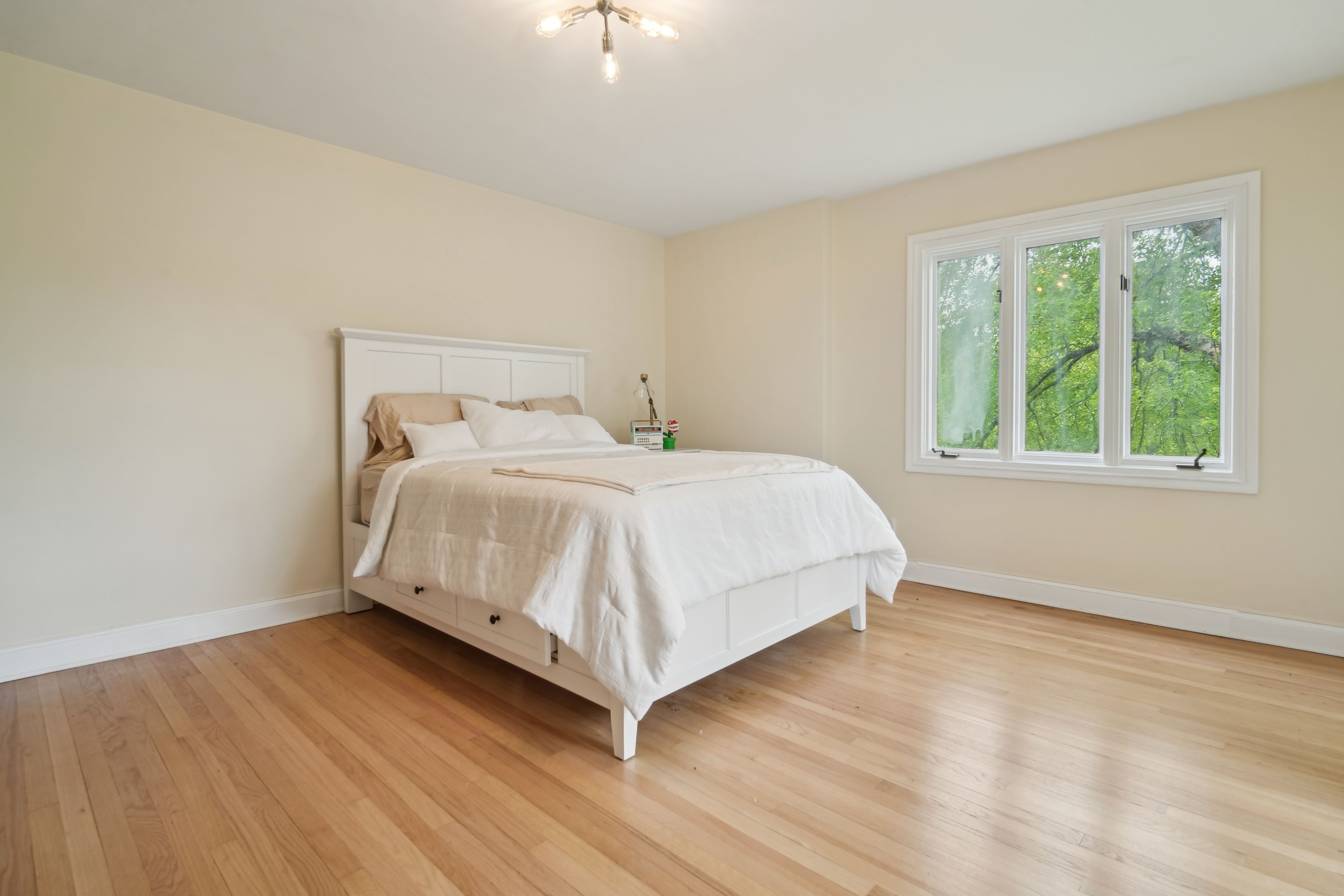 380 Maple Hill 