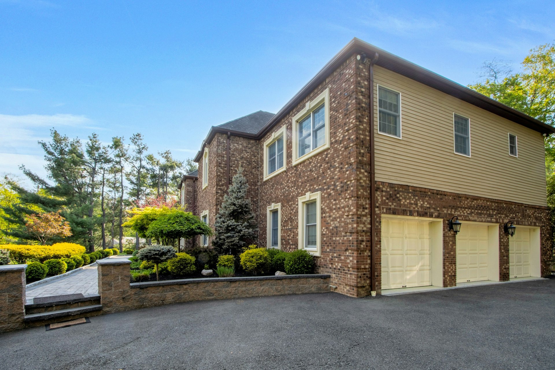 300 Skyridge Road 