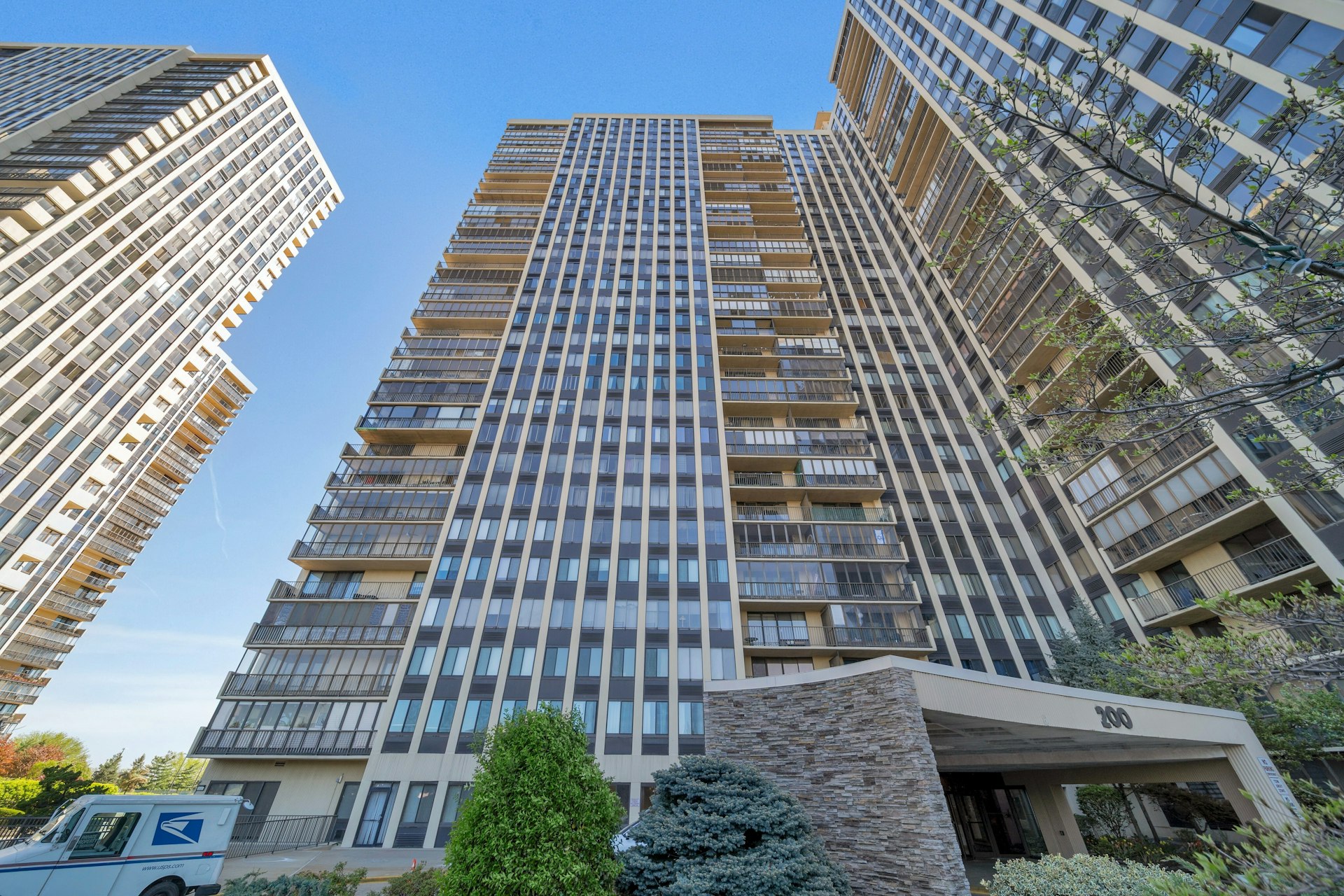 200 Winston Dr.  APT 2502