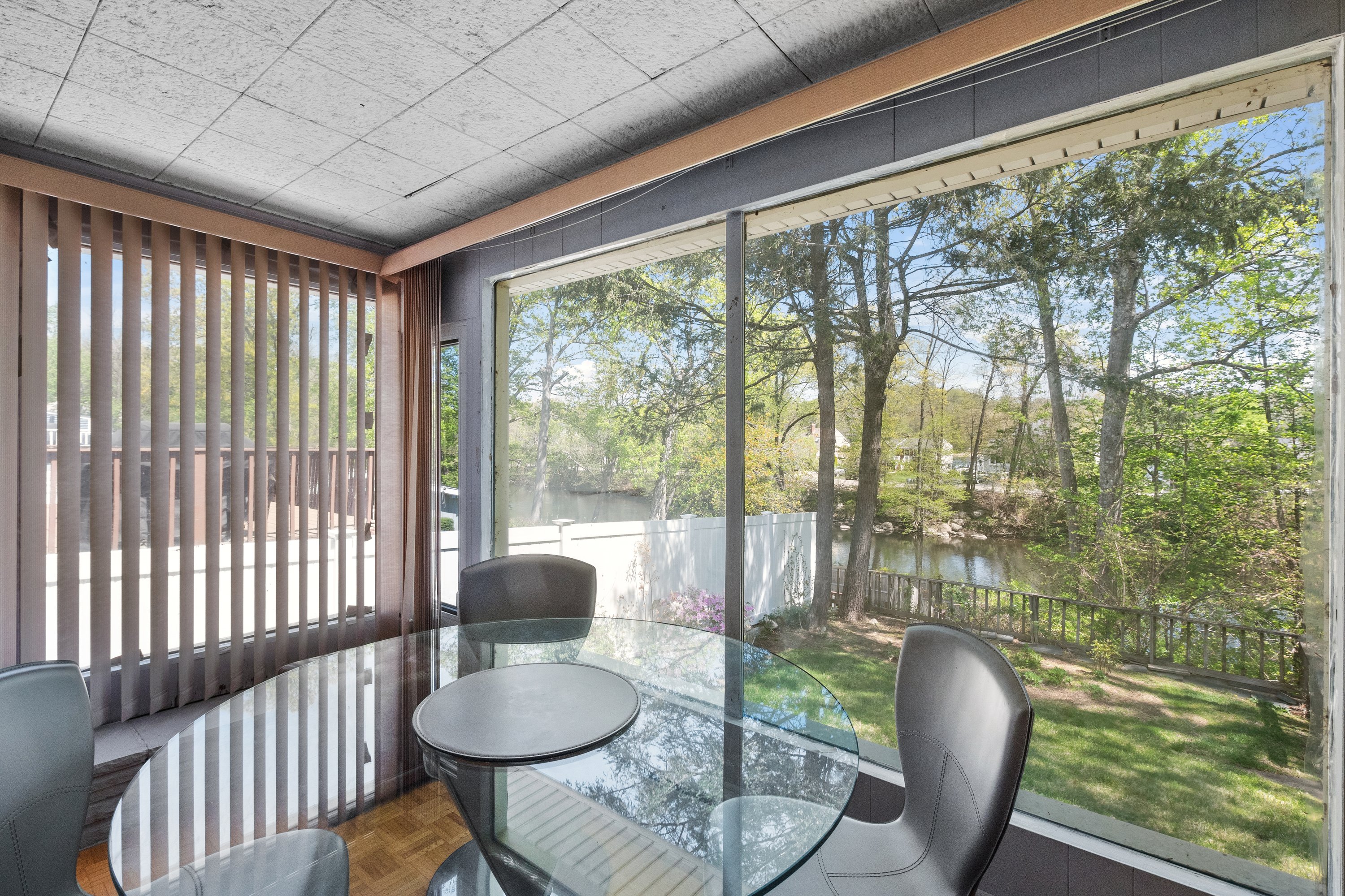 98 Roosevelt Boulevard 