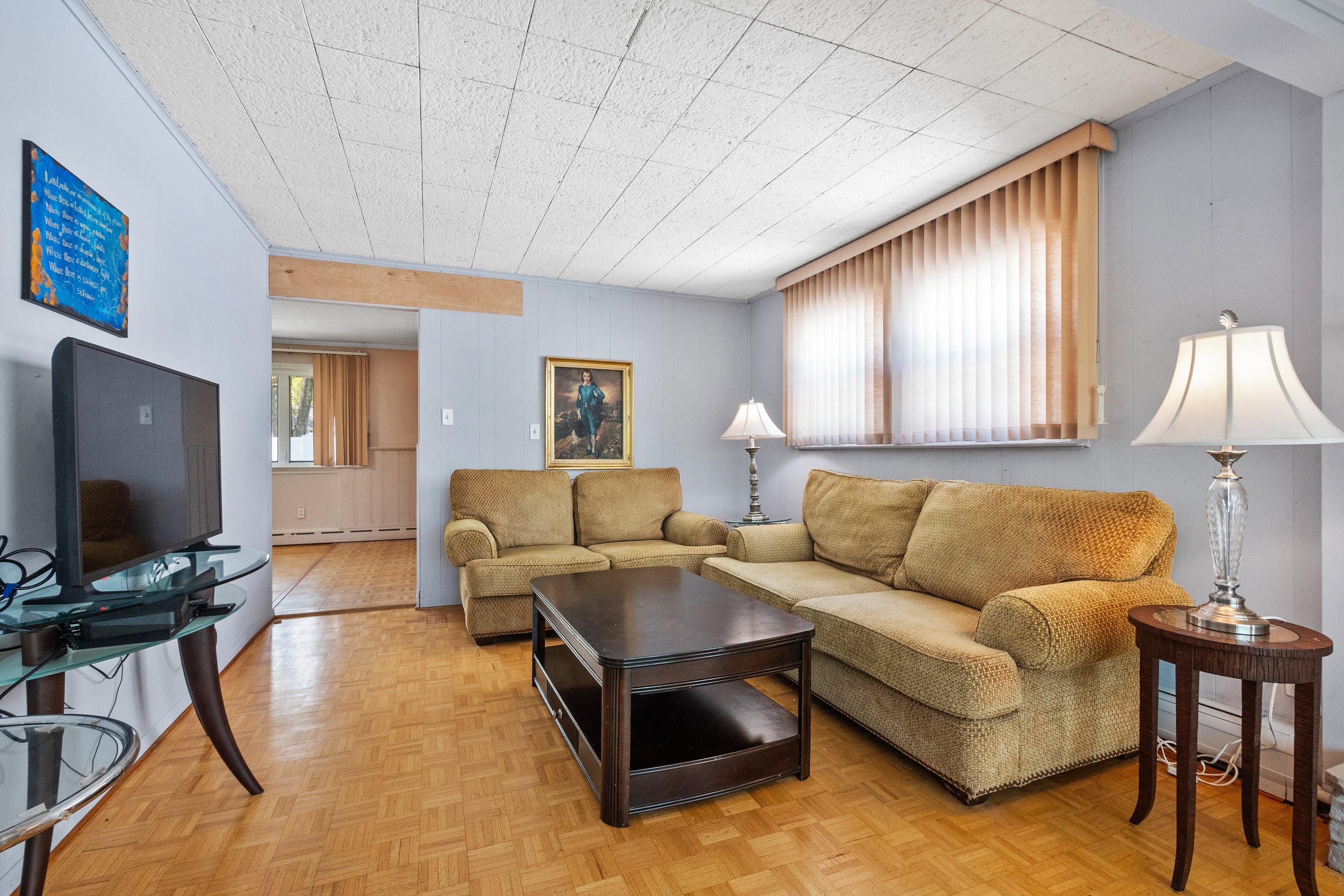 98 Roosevelt Boulevard 