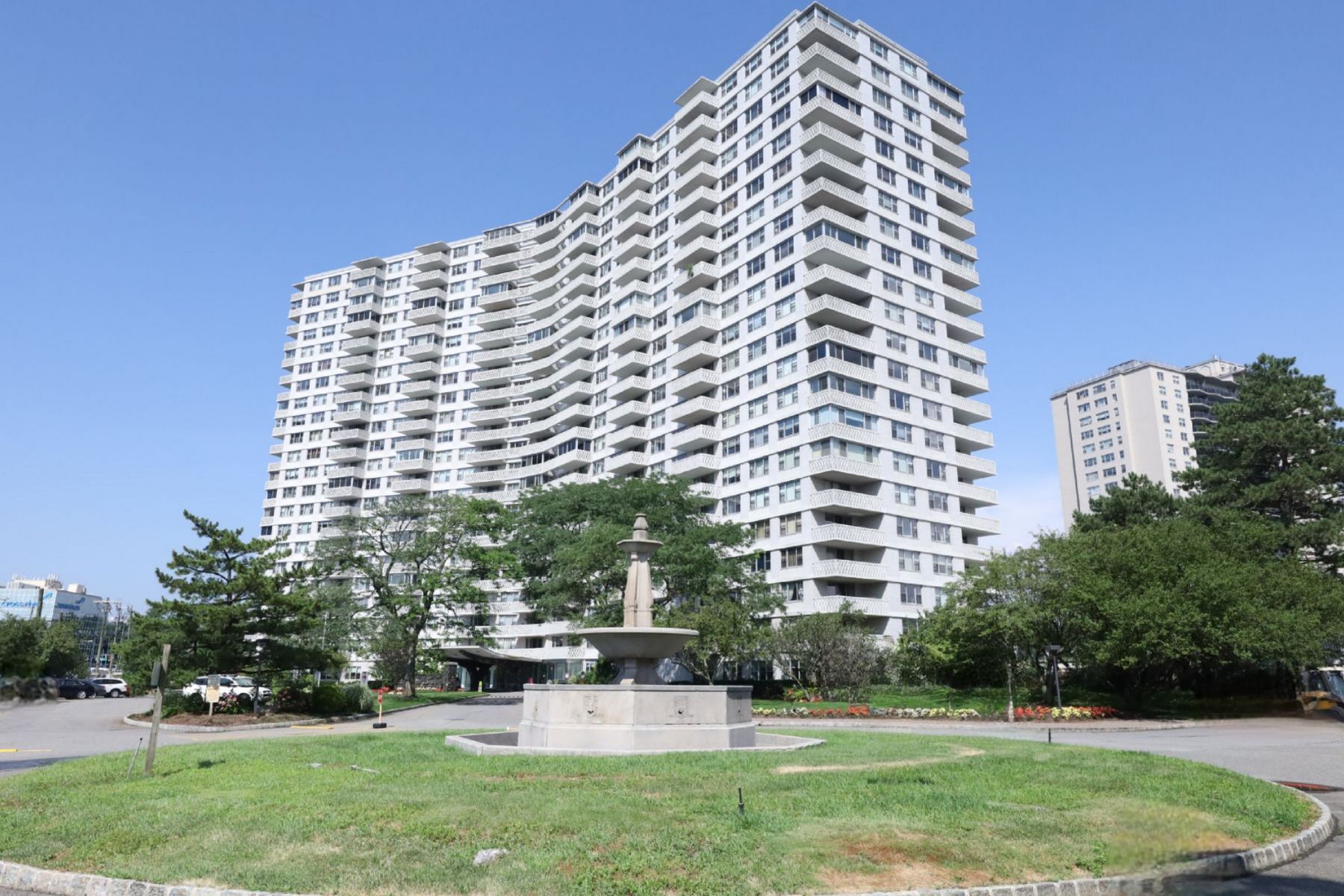 2100 Linwood Avenue 21T 