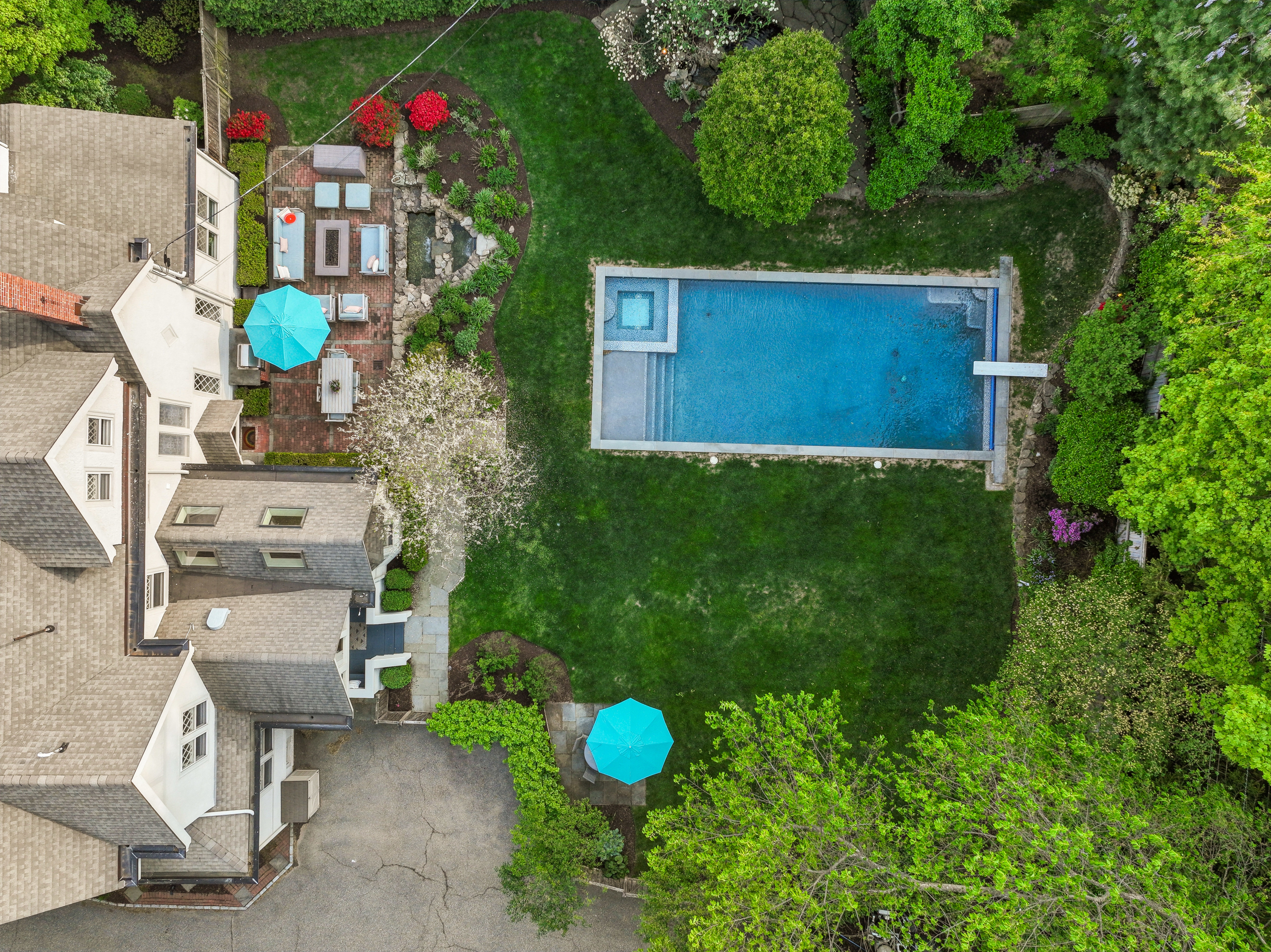384 Upper Mountain Avenue 