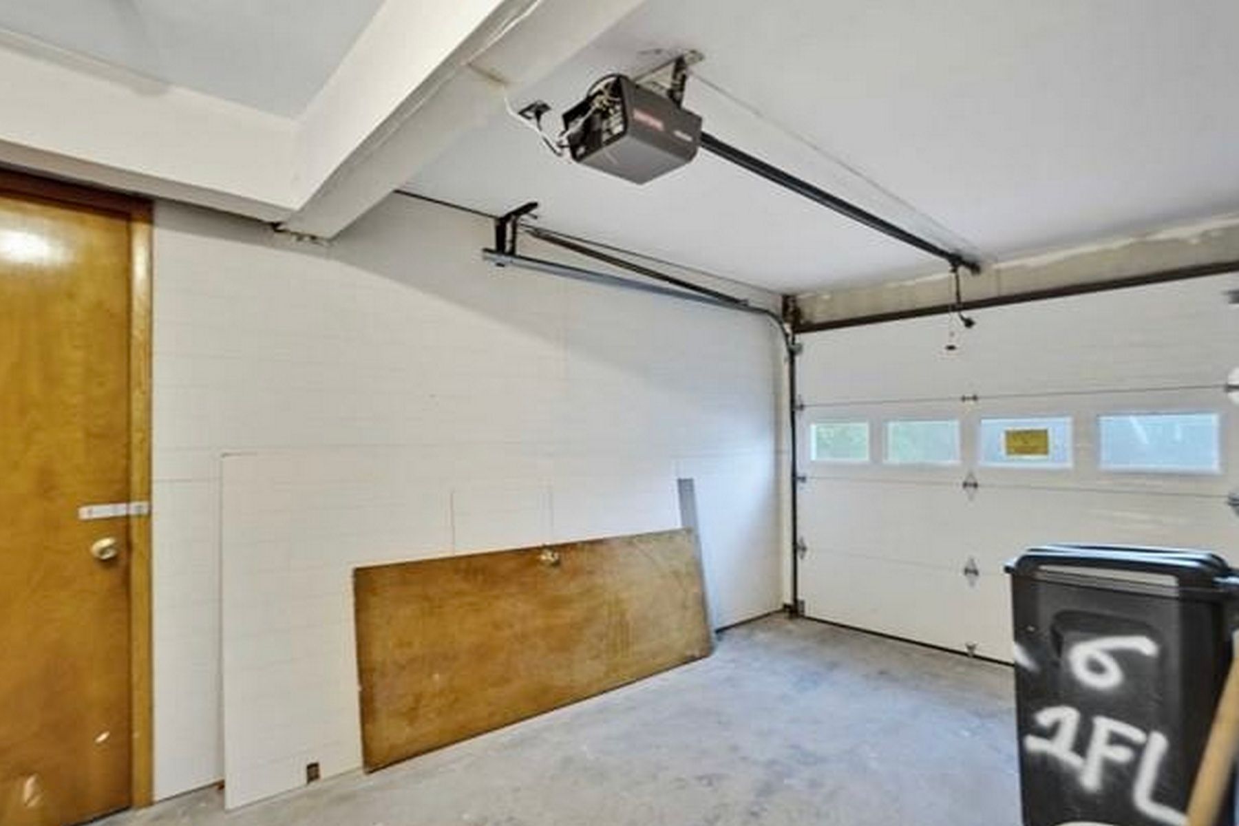 6 Miller Avenue 