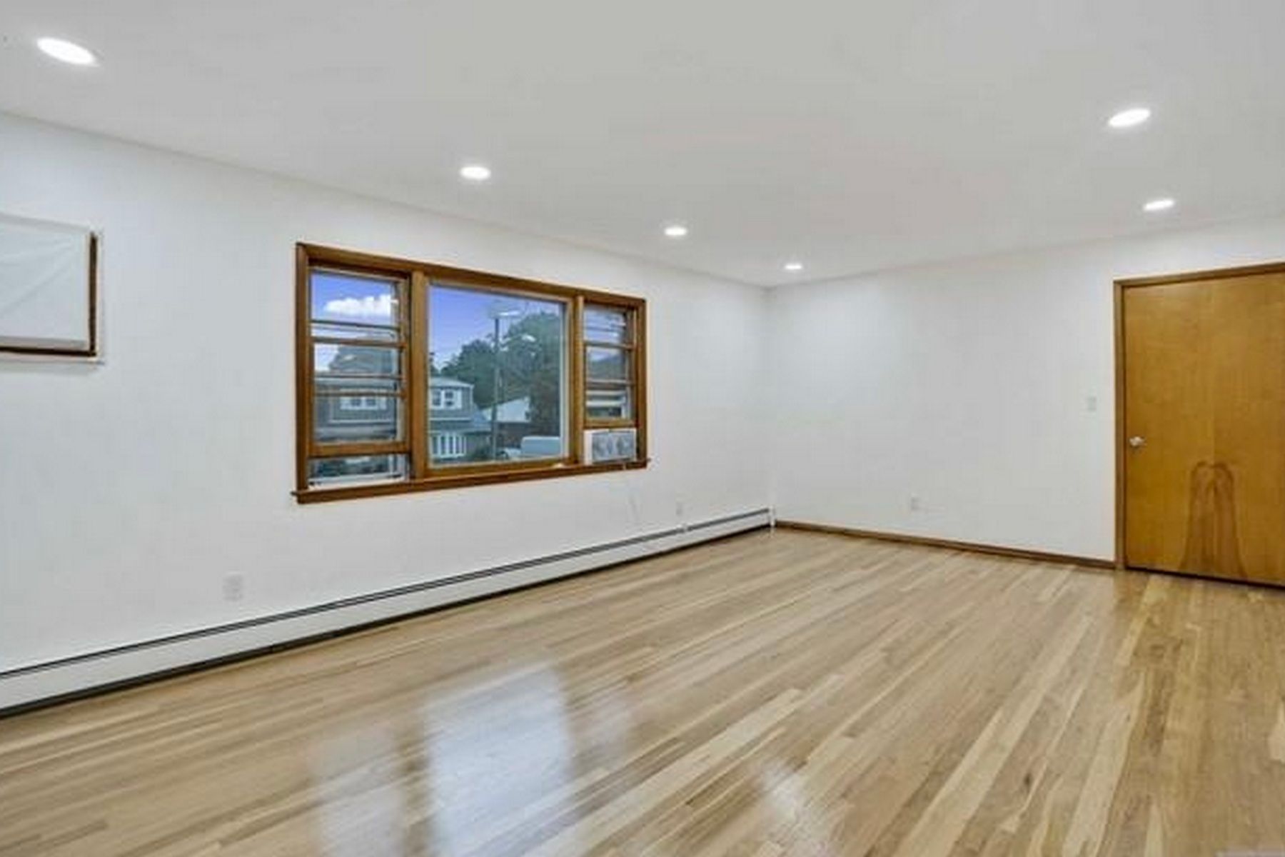 6 Miller Avenue 