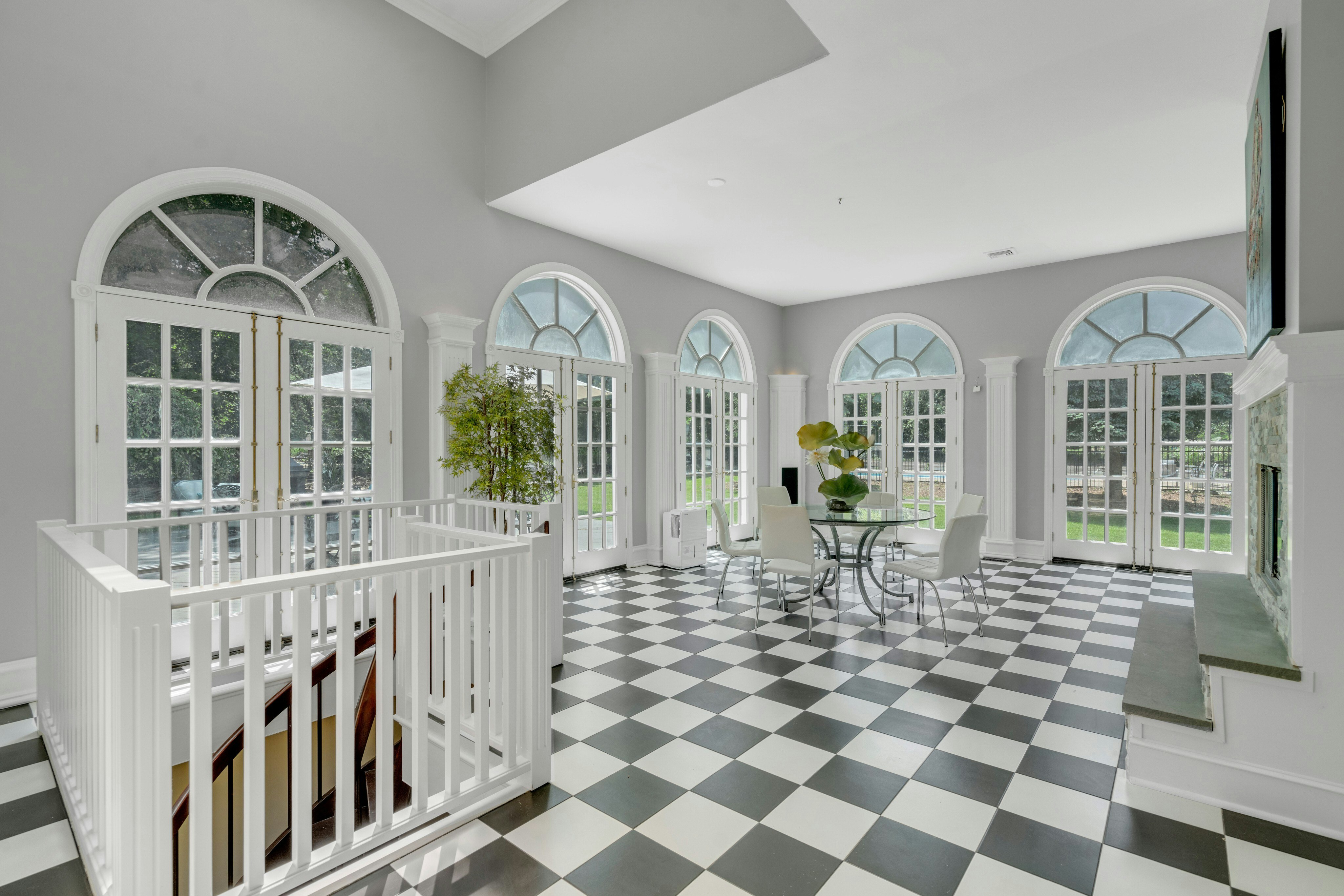 225 Glen Road 