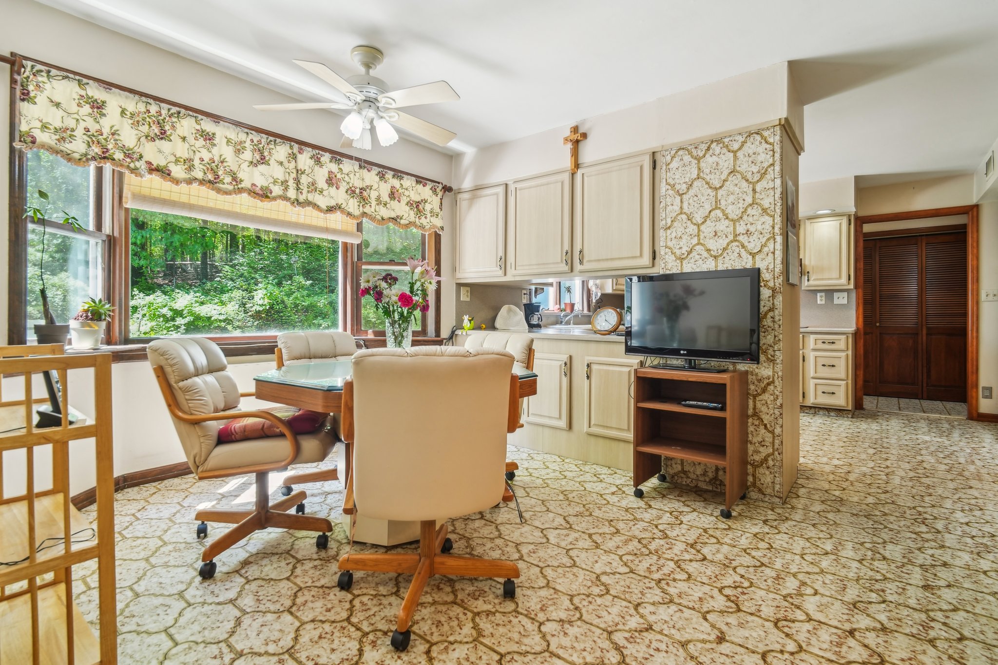 22 Christopher Place 