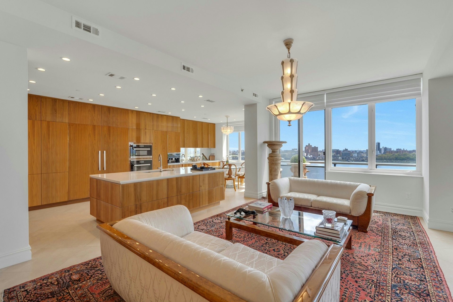 100 Carlyle Unit# CSVP6