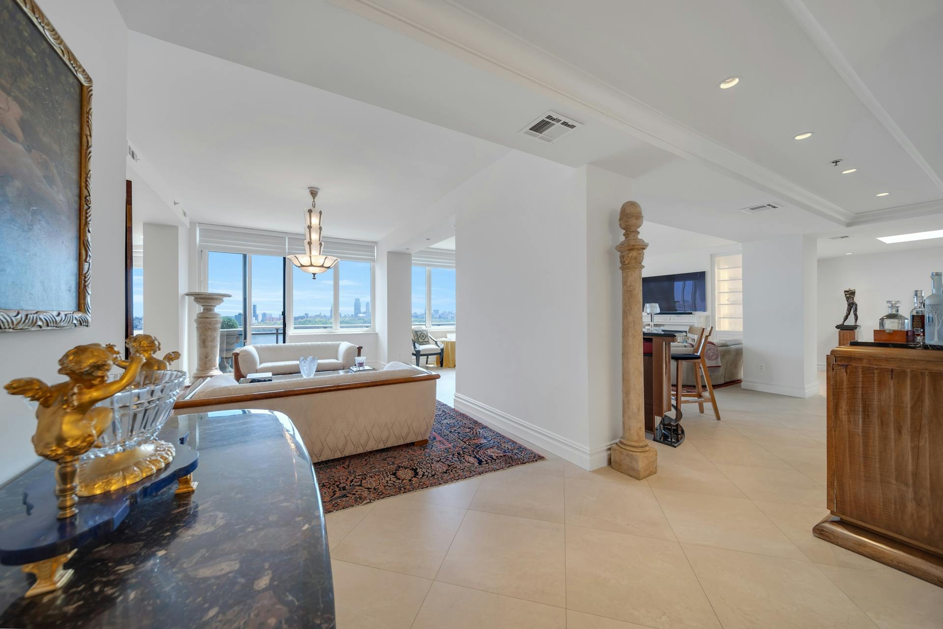 100 Carlyle Unit# CSVP6