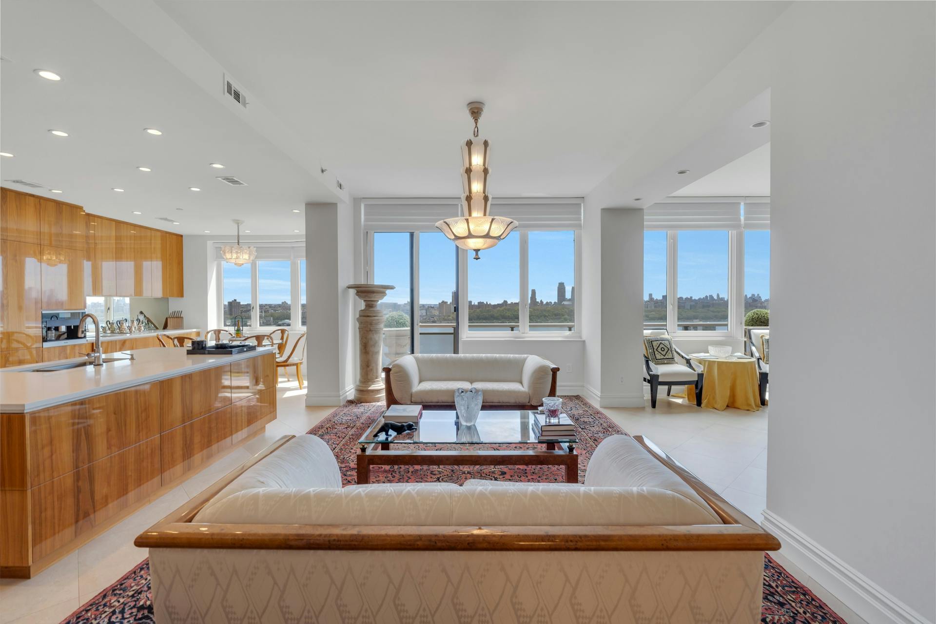 100 Carlyle Unit# CSVP6