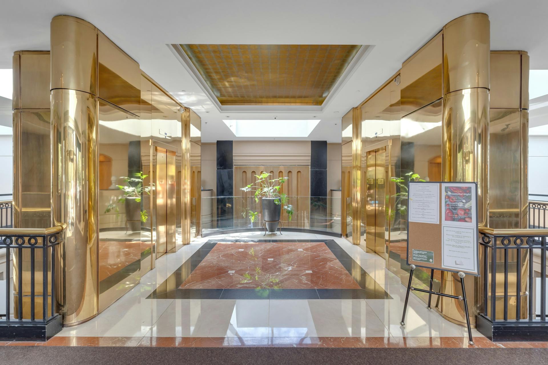 100 Carlyle Unit# CSVP6