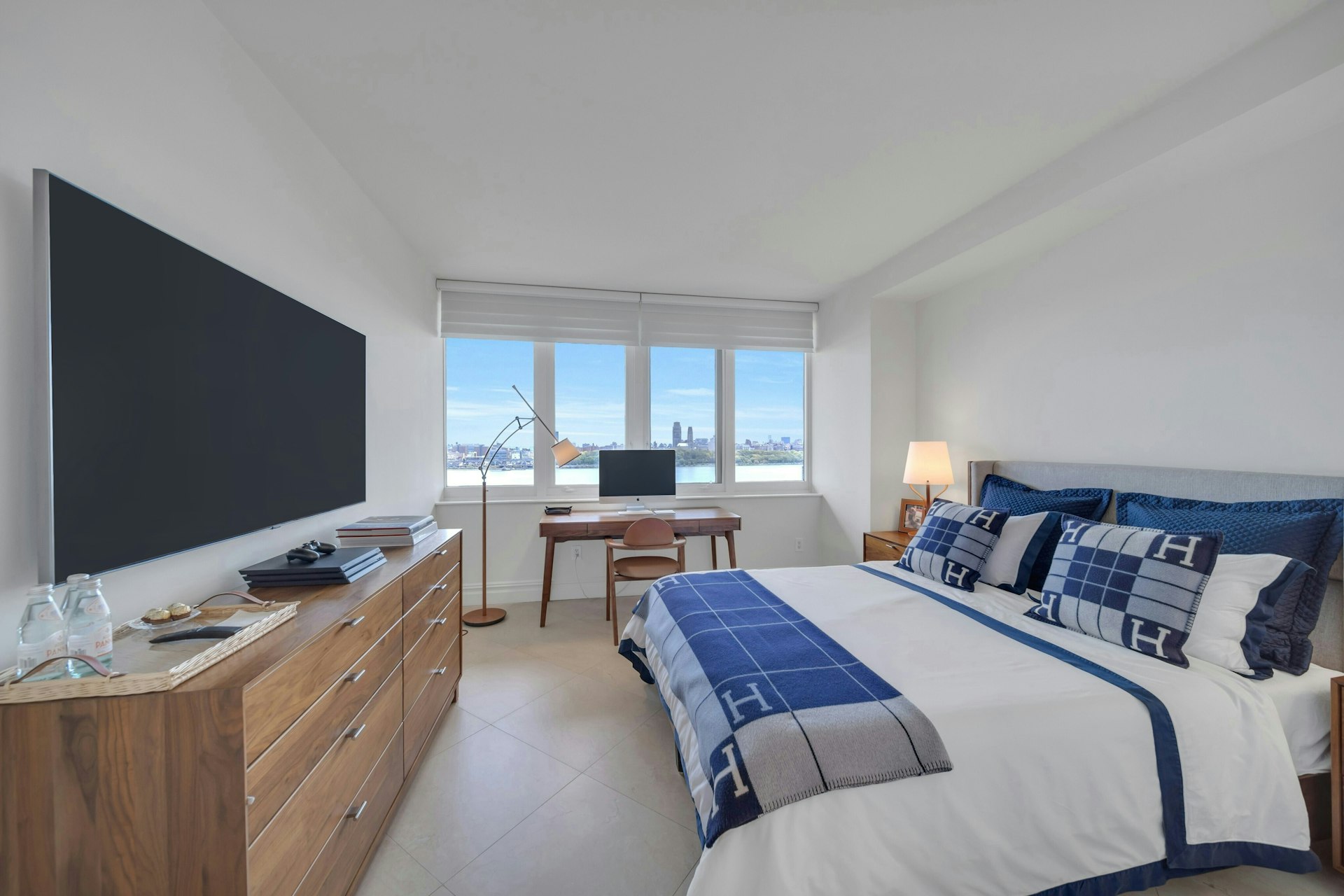 100 Carlyle Unit# CSVP6