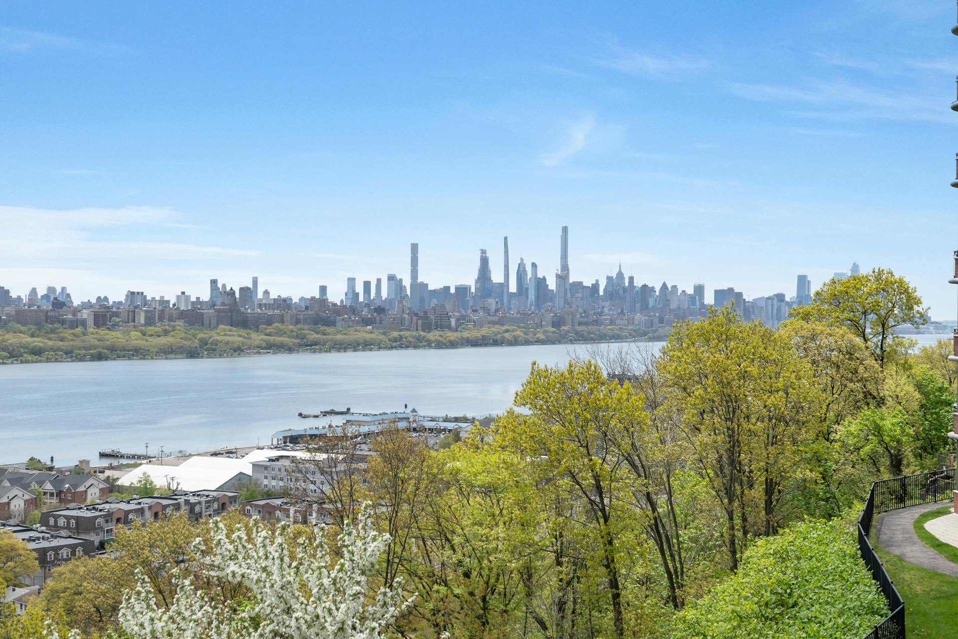 100 Carlyle Unit# CSVP6