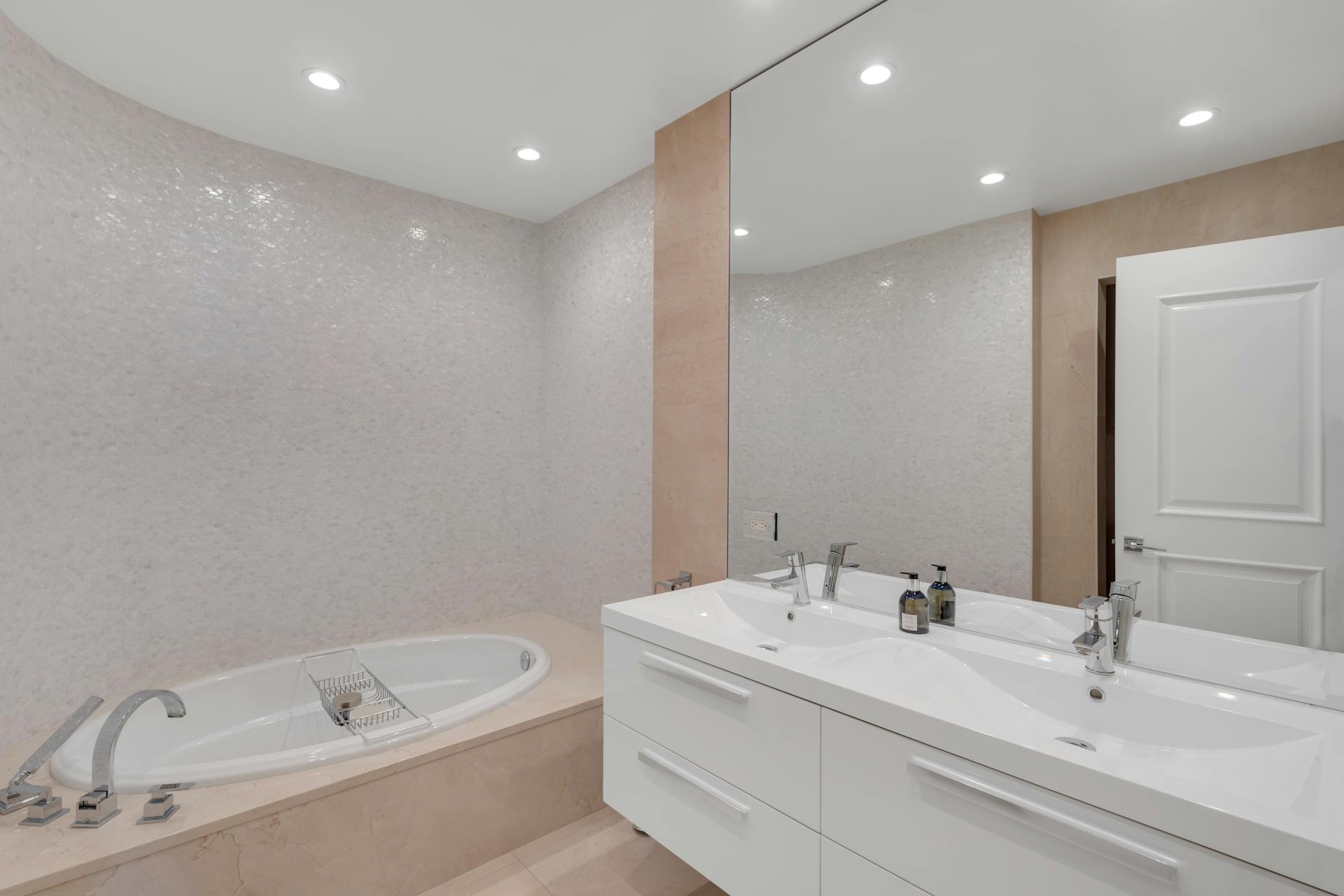 100 Carlyle Unit# CSVP6